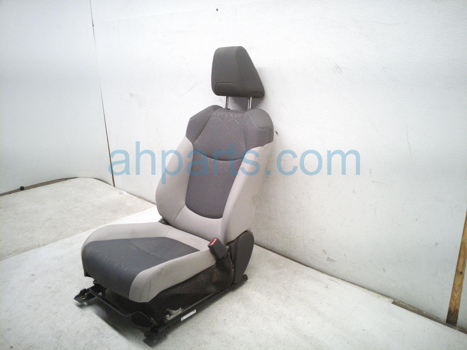 2024 Toyota Rav 4 Front Passenger Seat Grey Blown Airbag 71073 0R370 B4 Replacement 2024 Toyota Rav 4 Front Passenger Seat Grey Blown Airbag 71073 0R370 B4 Replacement thumbnail