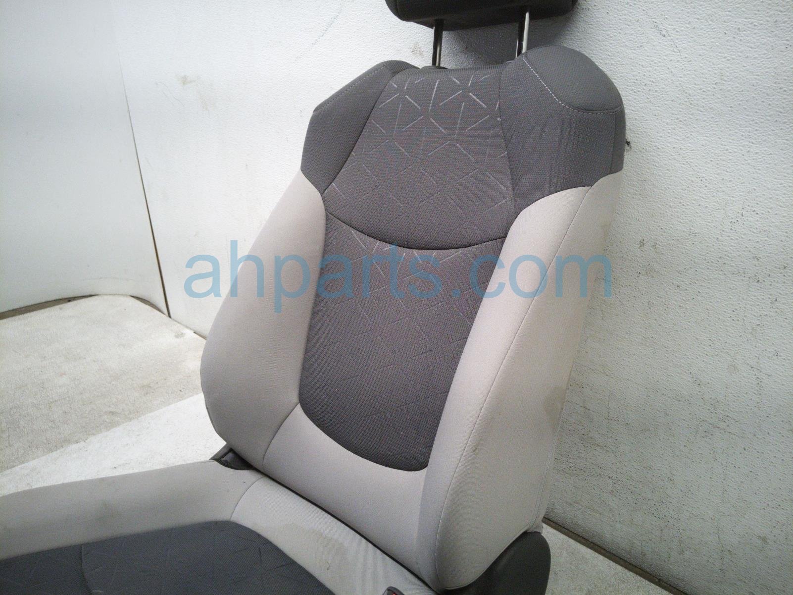 2024 Toyota Rav 4 Front Passenger Seat Grey Blown Airbag 71073 0R370 B4 Replacement 2024 Toyota Rav 4 Front Passenger Seat Grey Blown Airbag 71073 0R370 B4 Replacement thumbnail