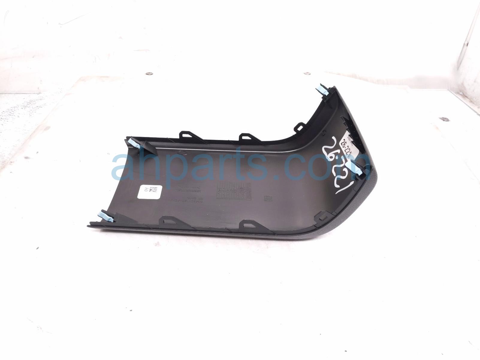 Honda REAR CONSOLE TRIM COVER -BLK