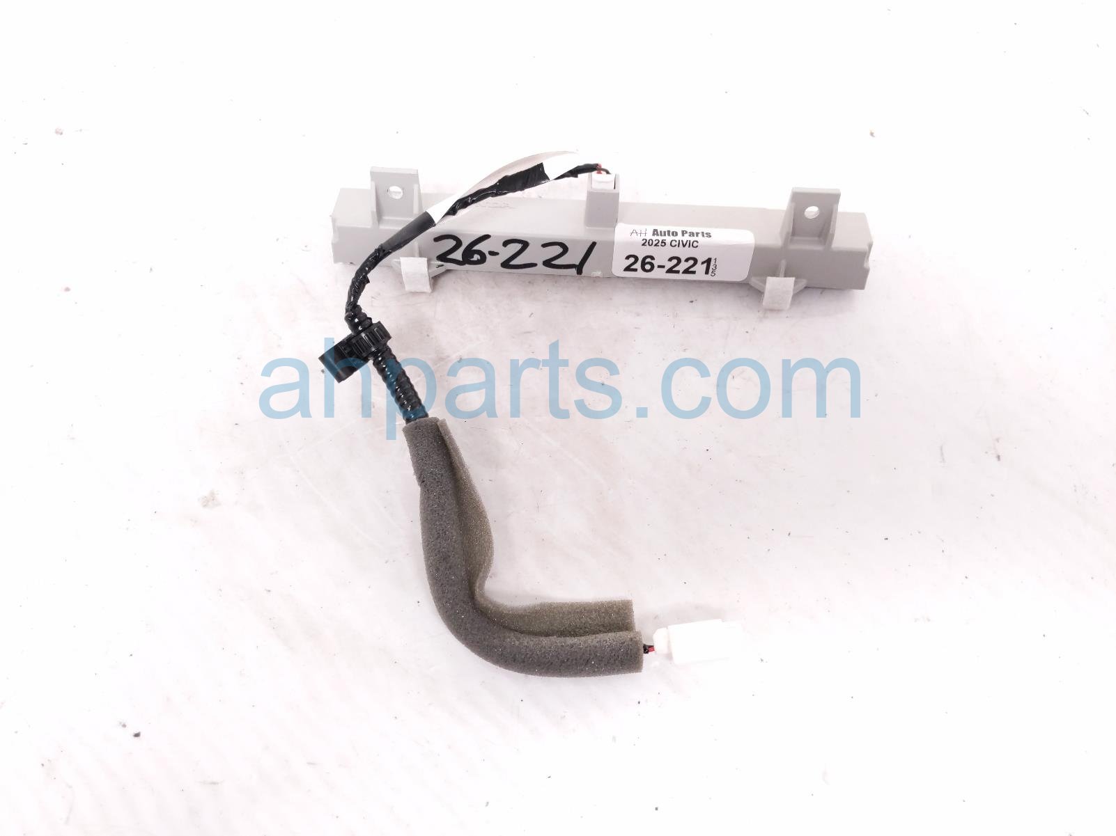 2025 Honda Civic Center / Lamp High Mounted 3rd Brake Light Sdn Si 34271 T22 A01 Replacement 2025 Honda Civic Center / Lamp High Mounted 3rd Brake Light Sdn Si 34271 T22 A01 Replacement thumbnail