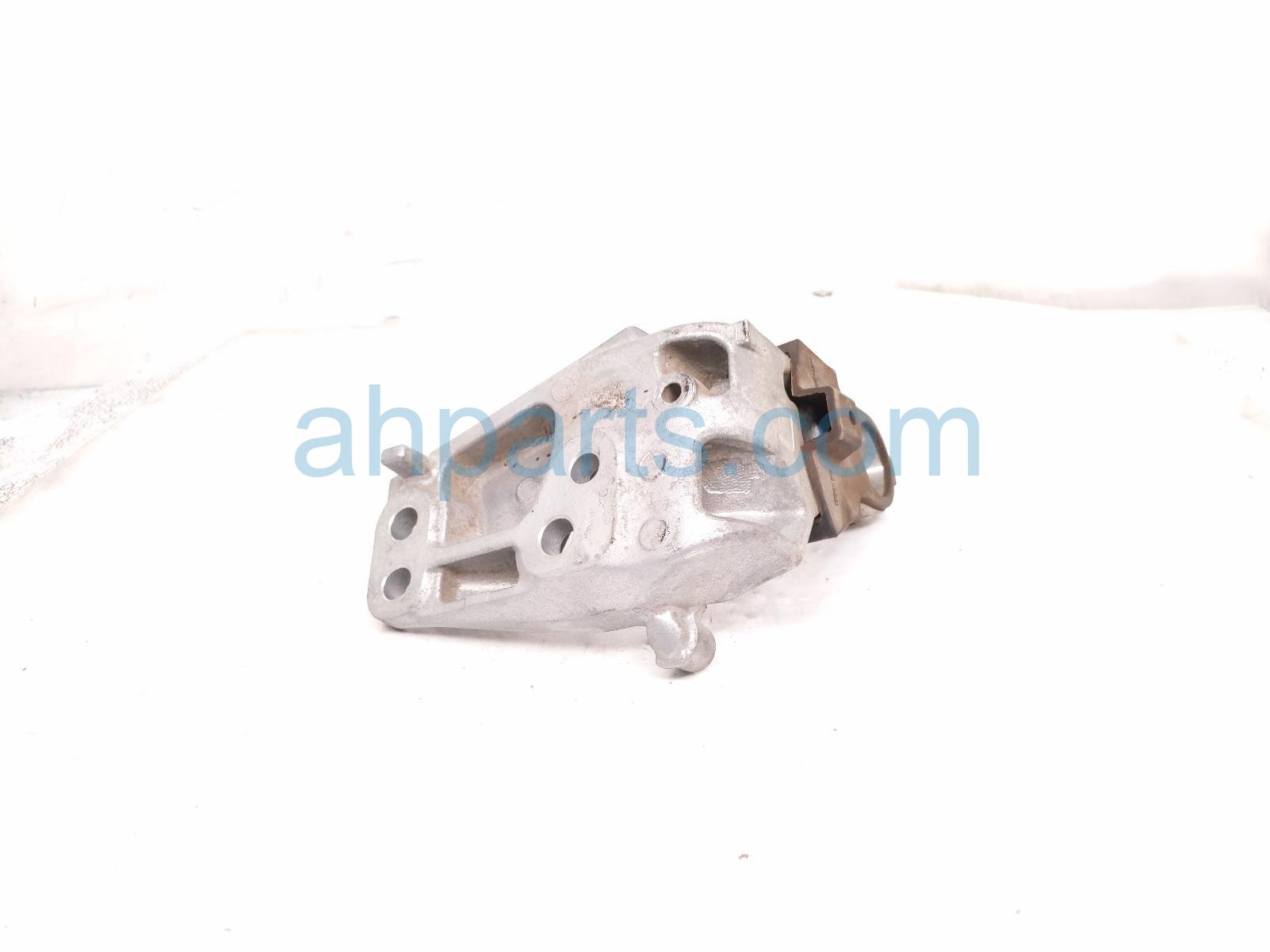 2020 Toyota Avalon Engine/motor Driver Side Engine Mount 2.5l Hyb Fwd 12306 F0010 Replacement 2020 Toyota Avalon Engine/motor Driver Side Engine Mount 2.5l Hyb Fwd 12306 F0010 Replacement thumbnail