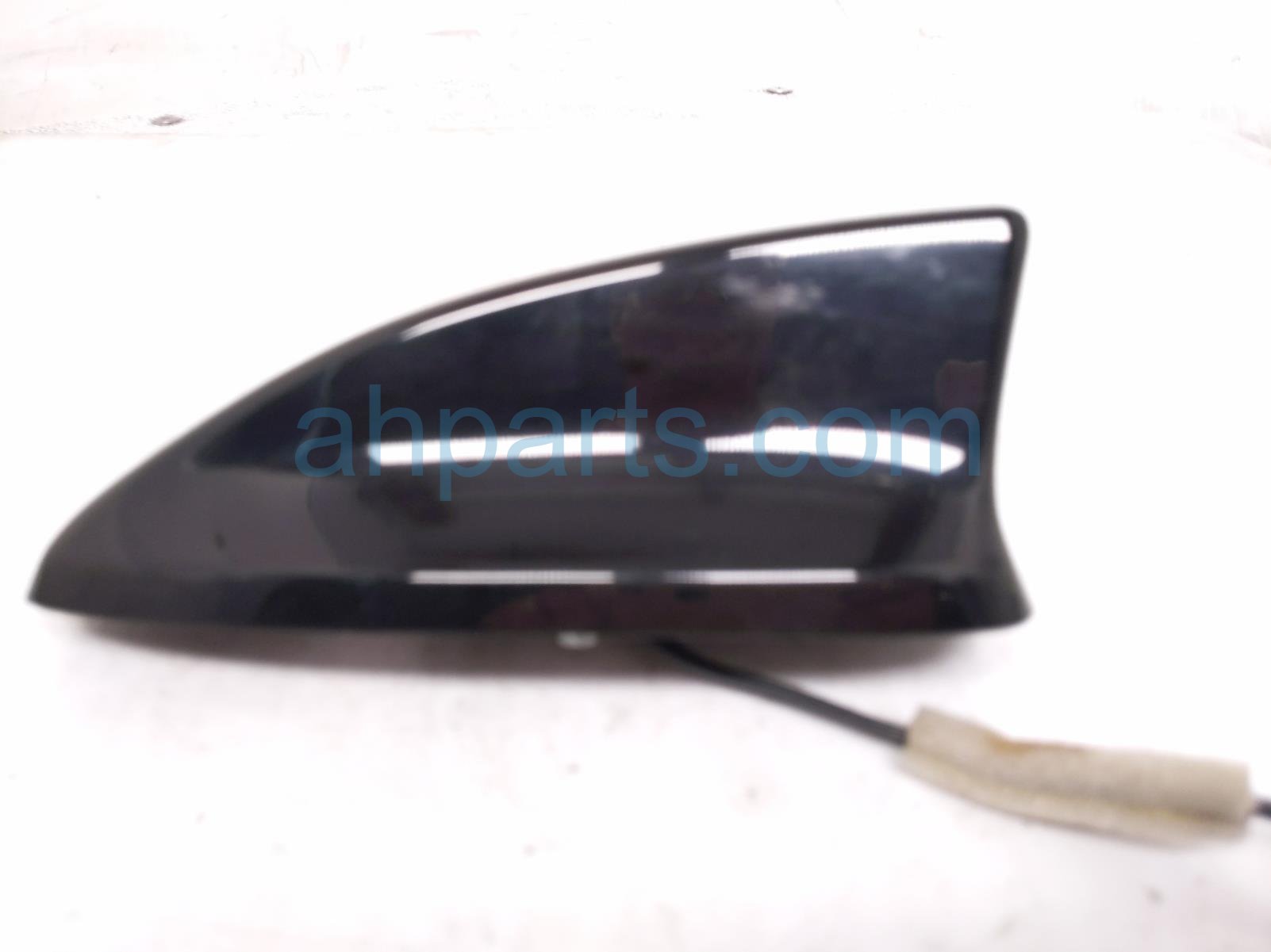 2025 Honda Civic Antenna Roof Mtd Shark Fin Black 8A150 T20 A21ZD Replacement 2025 Honda Civic Antenna Roof Mtd Shark Fin Black 8A150 T20 A21ZD Replacement thumbnail