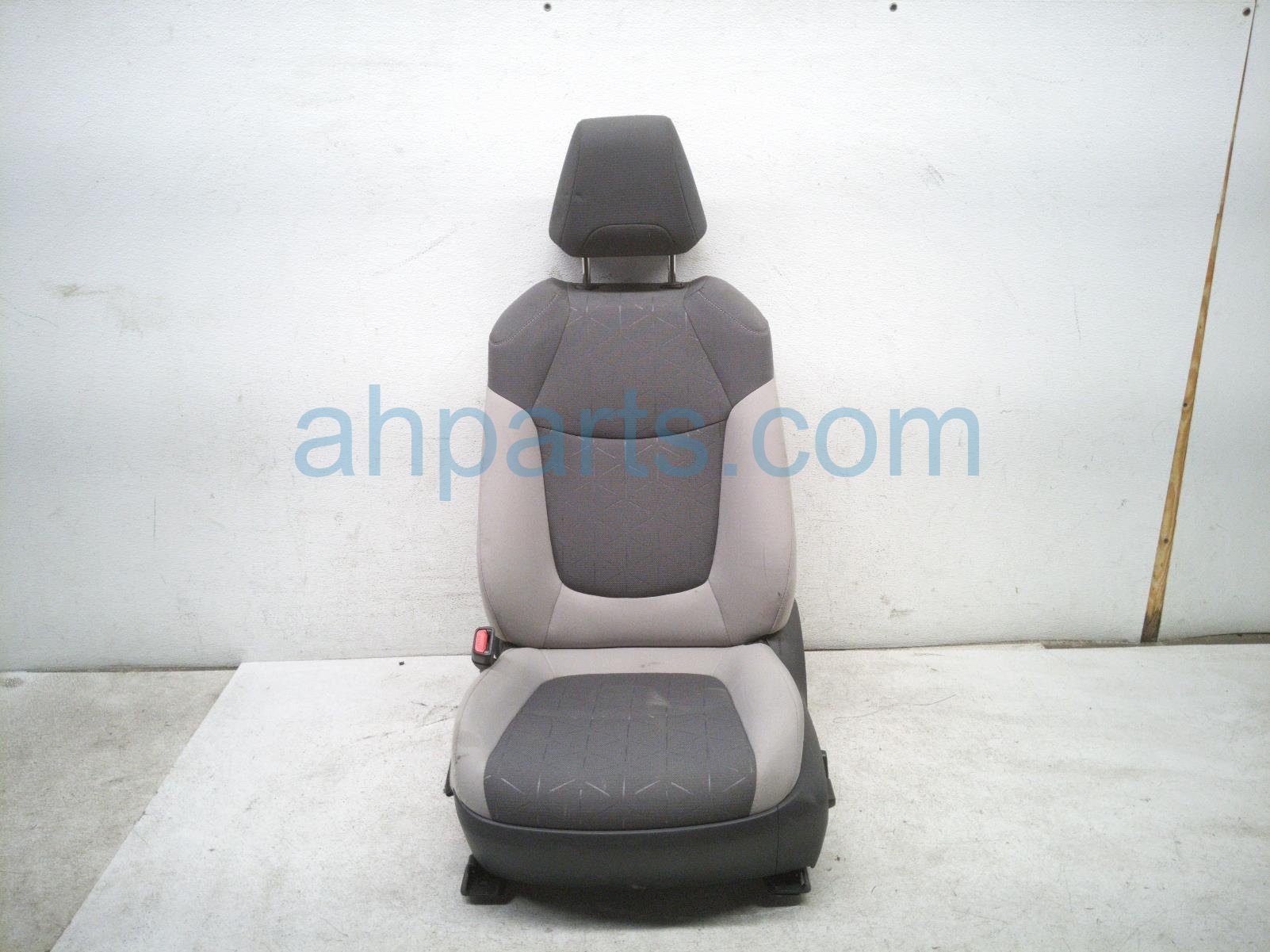 2024 Toyota Rav 4 Front Driver Seat Grey Blown Airbag 71074 0R530 B1 Replacement 2024 Toyota Rav 4 Front Driver Seat Grey Blown Airbag 71074 0R530 B1 Replacement thumbnail