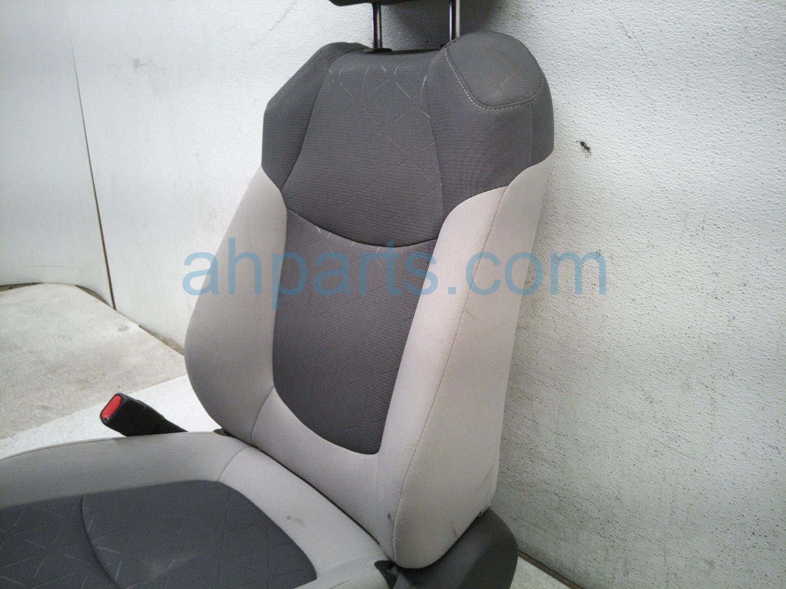 2024 Toyota Rav 4 Front Driver Seat Grey Blown Airbag 71074 0R530 B1 Replacement 2024 Toyota Rav 4 Front Driver Seat Grey Blown Airbag 71074 0R530 B1 Replacement thumbnail