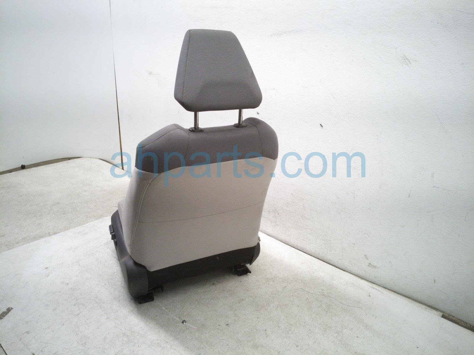 2024 Toyota Rav 4 Front Driver Seat Grey Blown Airbag 71074 0R530 B1 Replacement 2024 Toyota Rav 4 Front Driver Seat Grey Blown Airbag 71074 0R530 B1 Replacement thumbnail