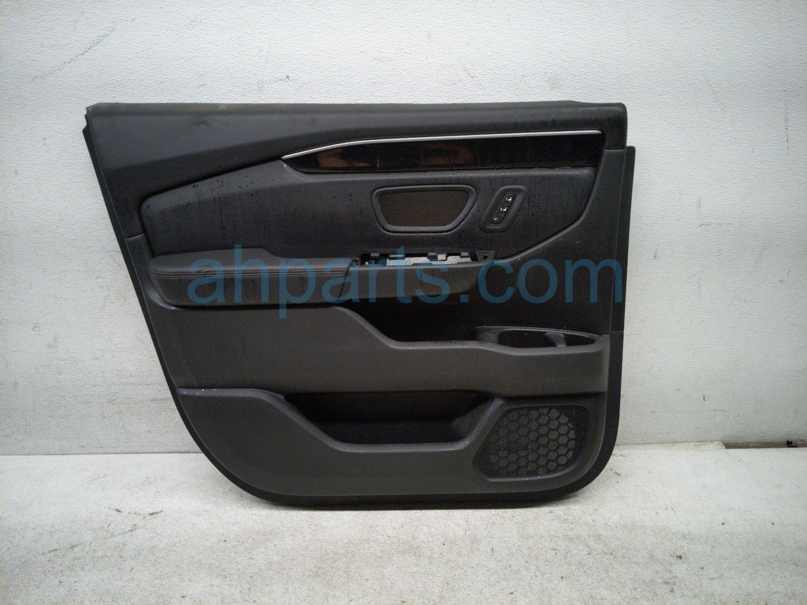 Honda FR/LH INTERIOR DOOR PANEL - BLACK