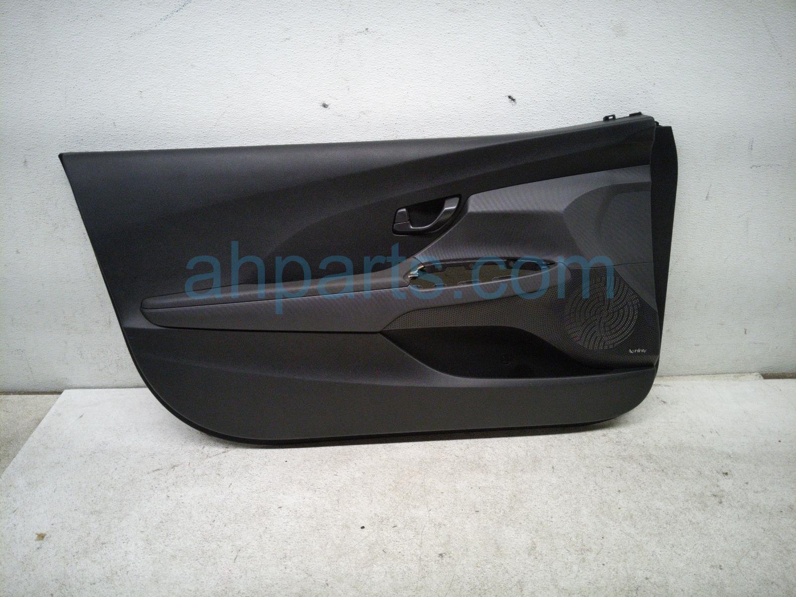 Hyundai FR/LH INTERIOR DOOR PANEL - BLACK