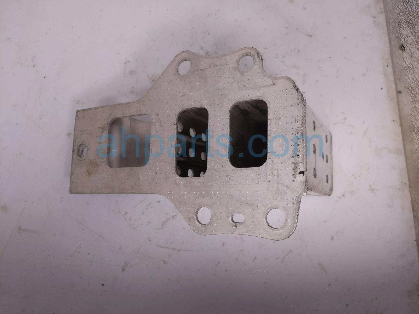 2021 Acura TLX Passenger Front Bumper Reinforcement Brackt 71130 TGV A02 Replacement 2021 Acura TLX Passenger Front Bumper Reinforcement Brackt 71130 TGV A02 Replacement thumbnail