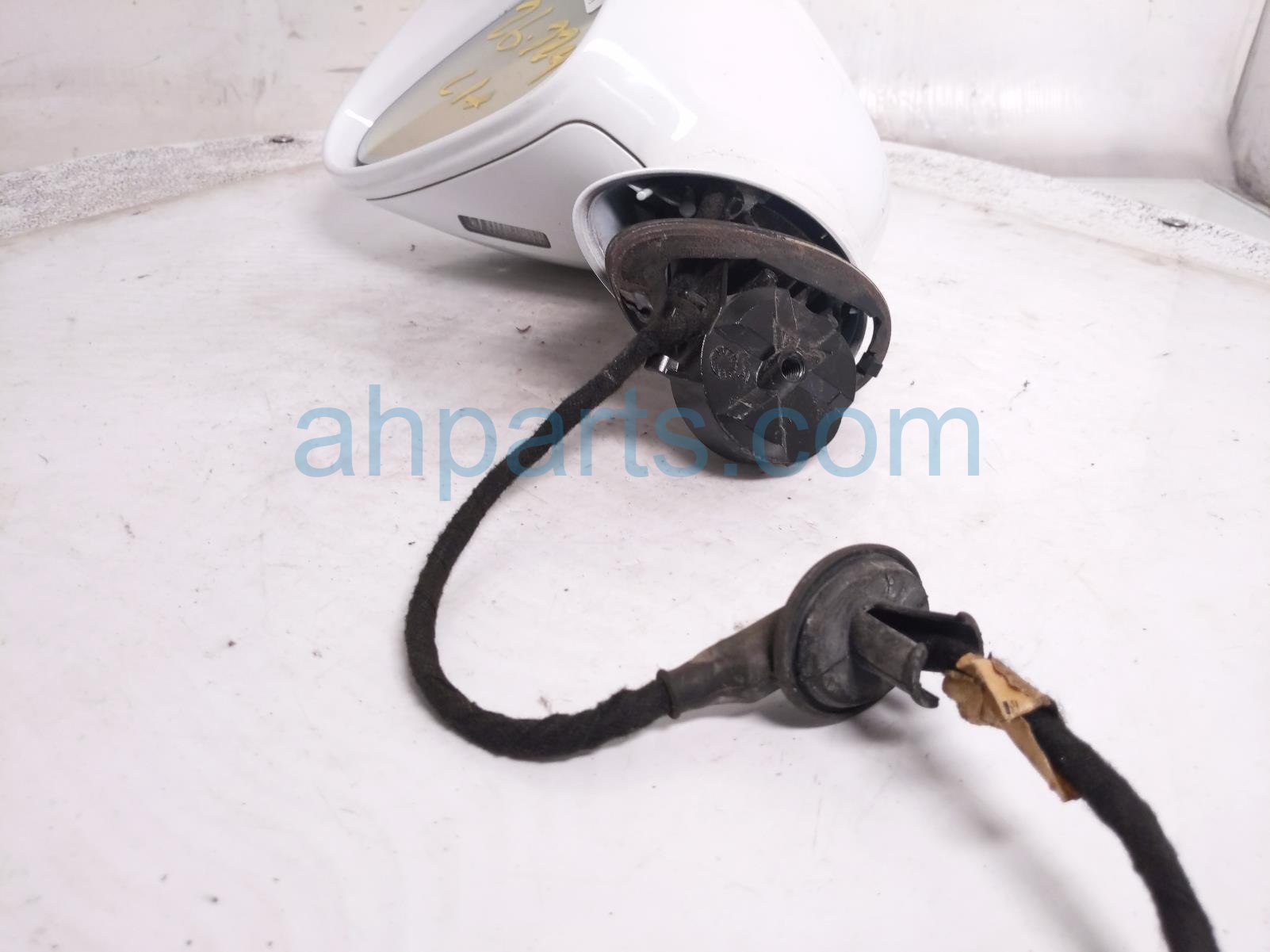 2011 Porsche Panamera Rear Driver Side View Mirror White 970 731 619 00 G2L Replacement 2011 Porsche Panamera Rear Driver Side View Mirror White 970 731 619 00 G2L Replacement thumbnail