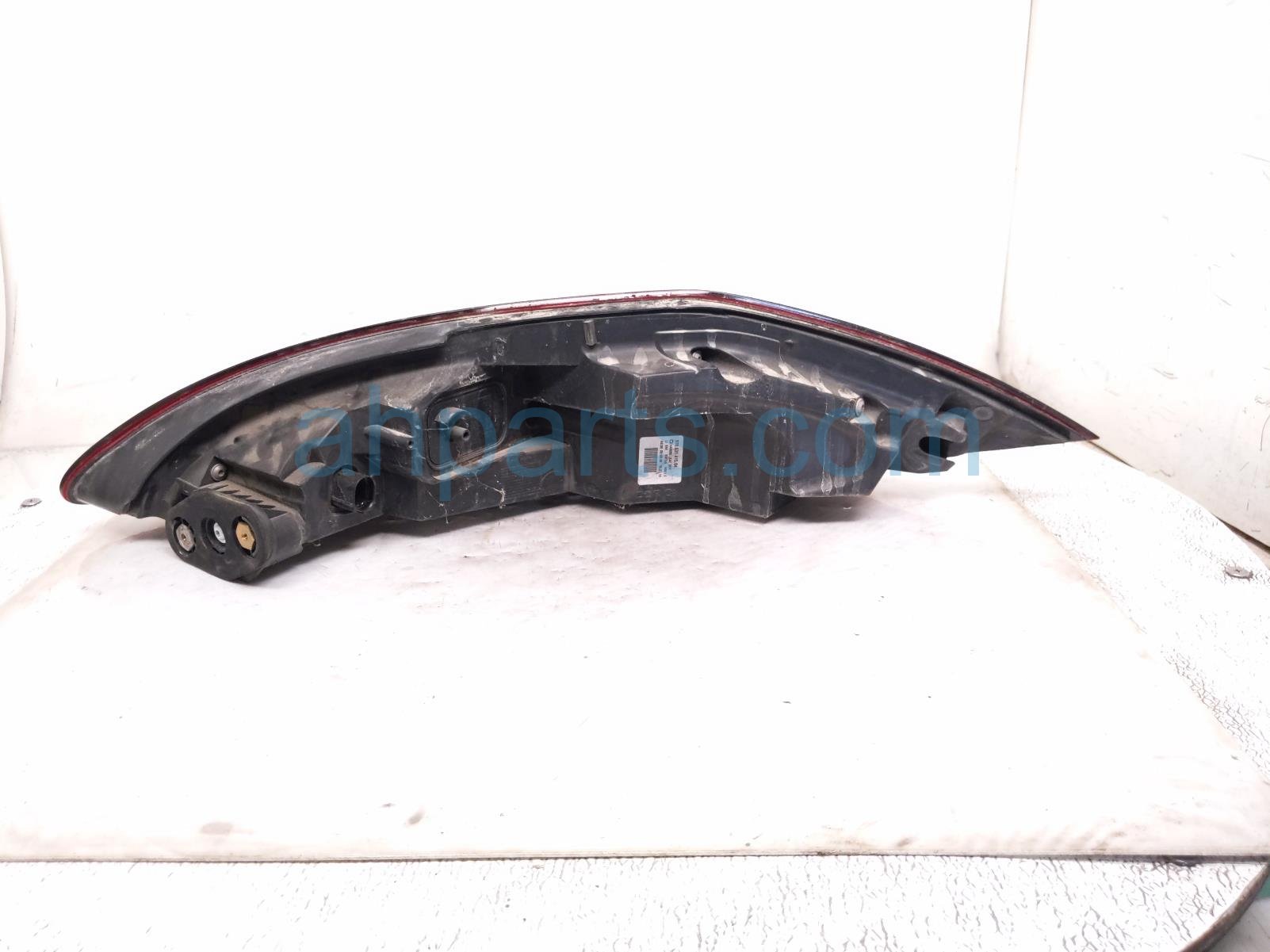 2011 Porsche Panamera Light / Rear Driver Tail Lamp (on Body) 970 631 415 05 Replacement 2011 Porsche Panamera Light / Rear Driver Tail Lamp (on Body) 970 631 415 05 Replacement thumbnail