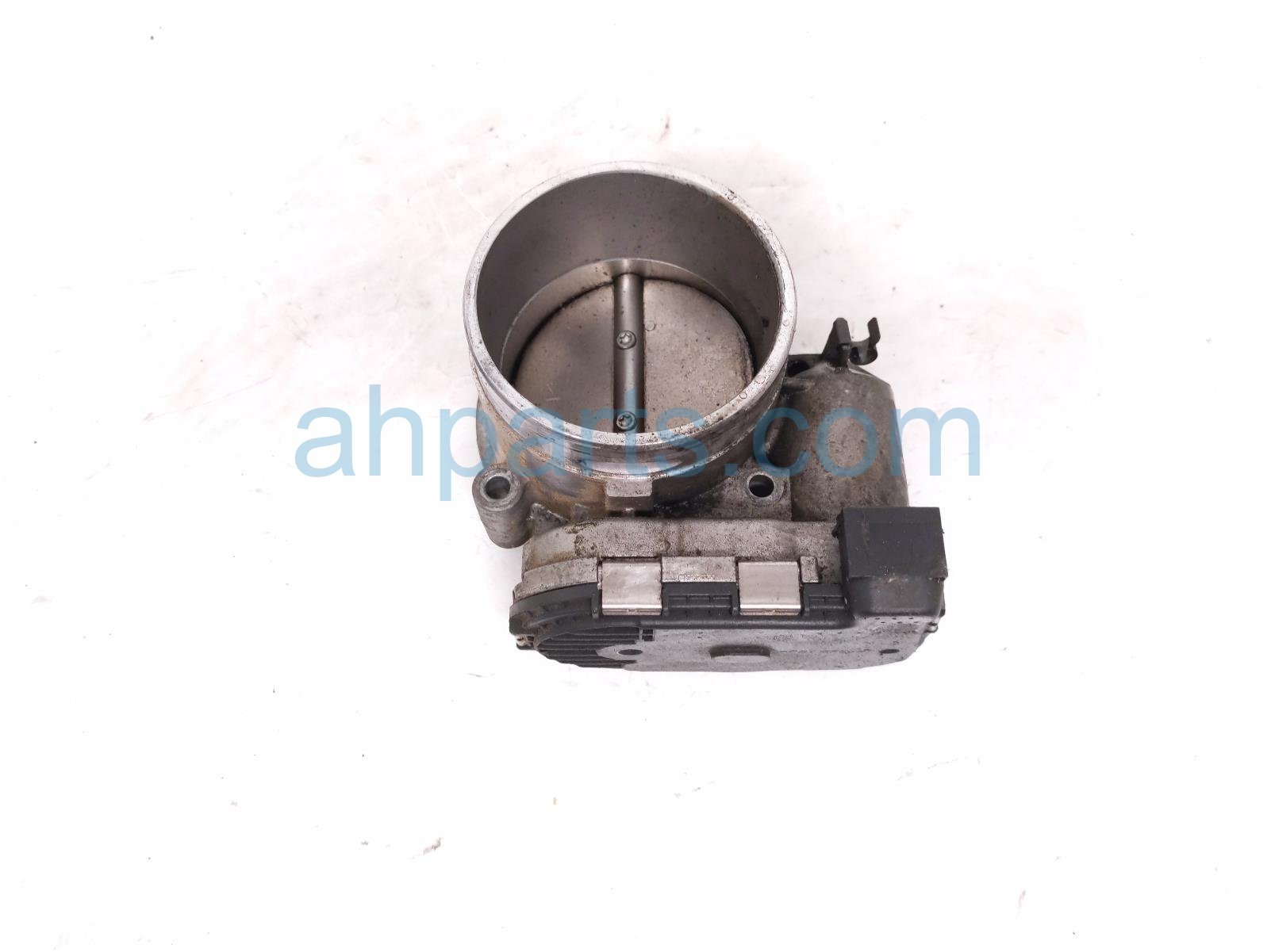 2011 Porsche Panamera Throttle Body 948 605 115 03 Replacement 2011 Porsche Panamera Throttle Body 948 605 115 03 Replacement thumbnail