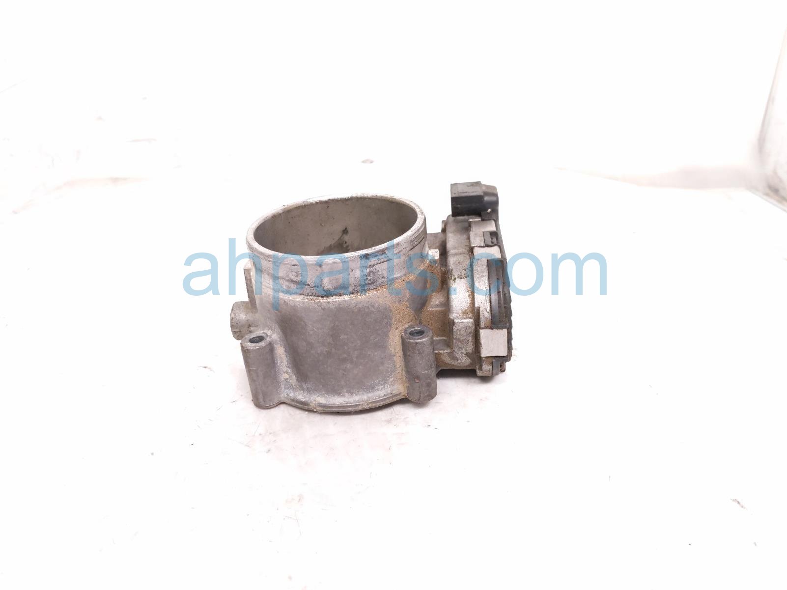 2011 Porsche Panamera Throttle Body 948 605 115 03 Replacement 2011 Porsche Panamera Throttle Body 948 605 115 03 Replacement thumbnail