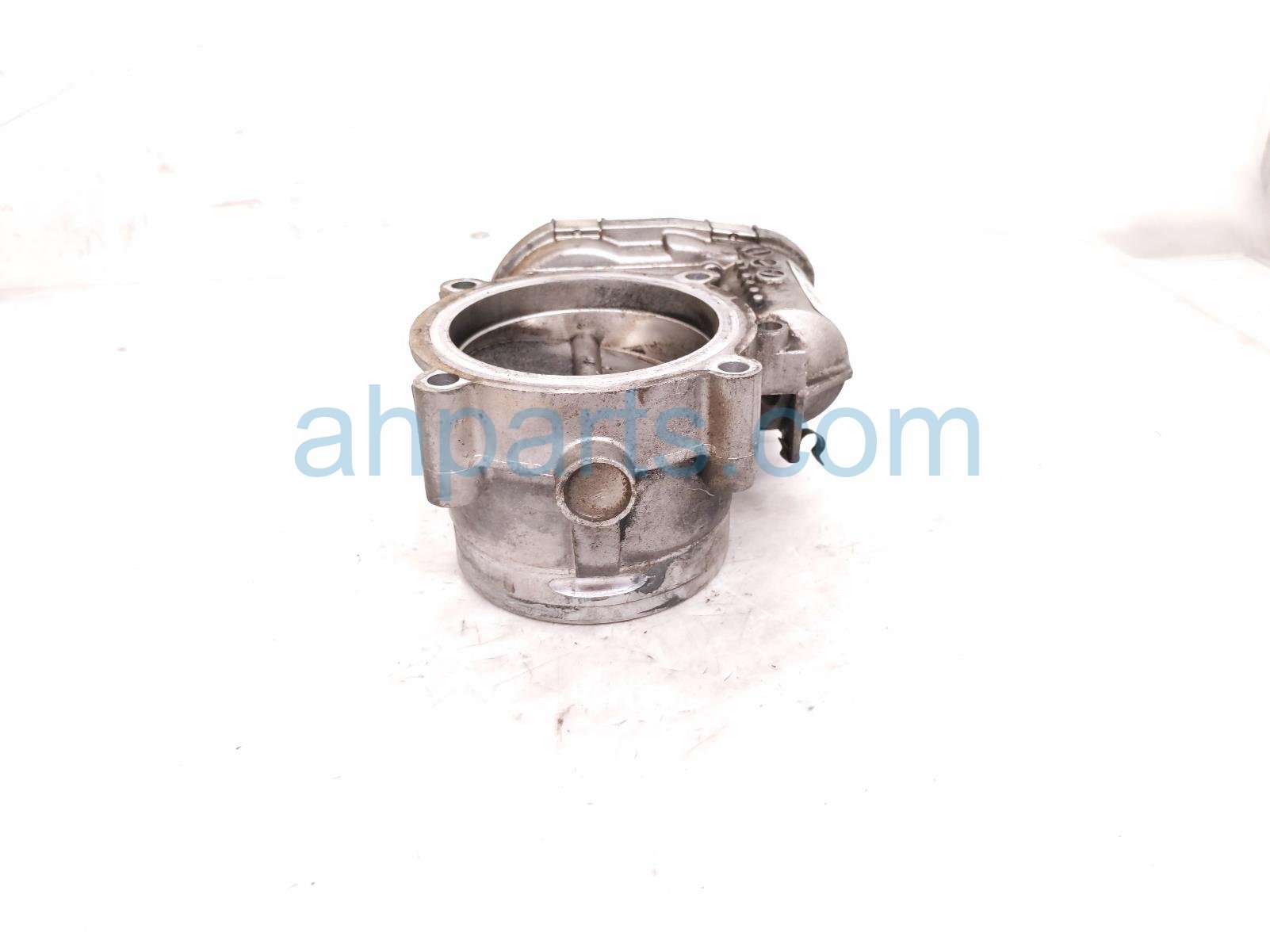2011 Porsche Panamera Throttle Body 948 605 115 03 Replacement 2011 Porsche Panamera Throttle Body 948 605 115 03 Replacement thumbnail