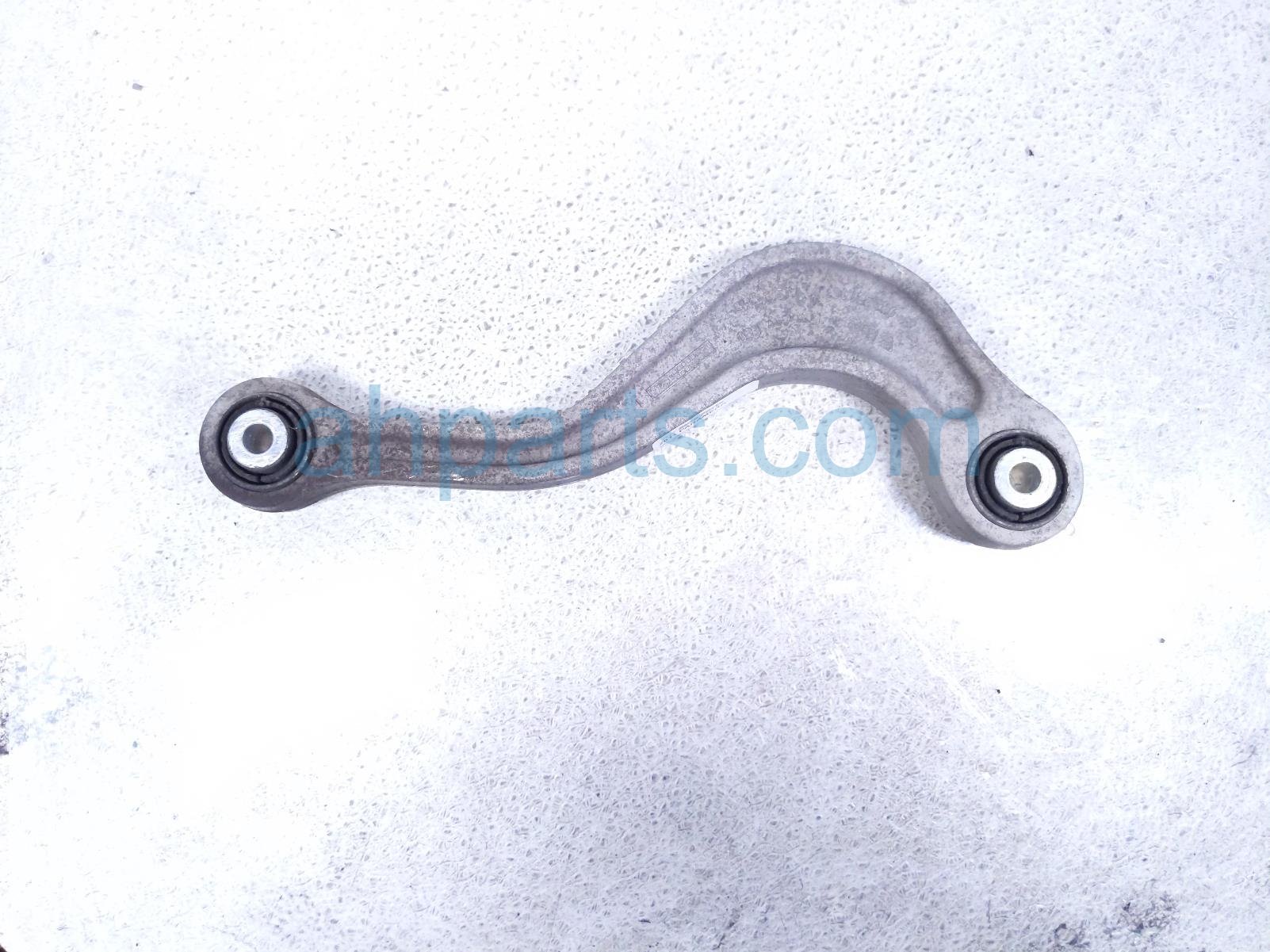 2011 Porsche Panamera Rear Passenger Upper Center Control Arm 970 331 047 00 Replacement 2011 Porsche Panamera Rear Passenger Upper Center Control Arm 970 331 047 00 Replacement thumbnail