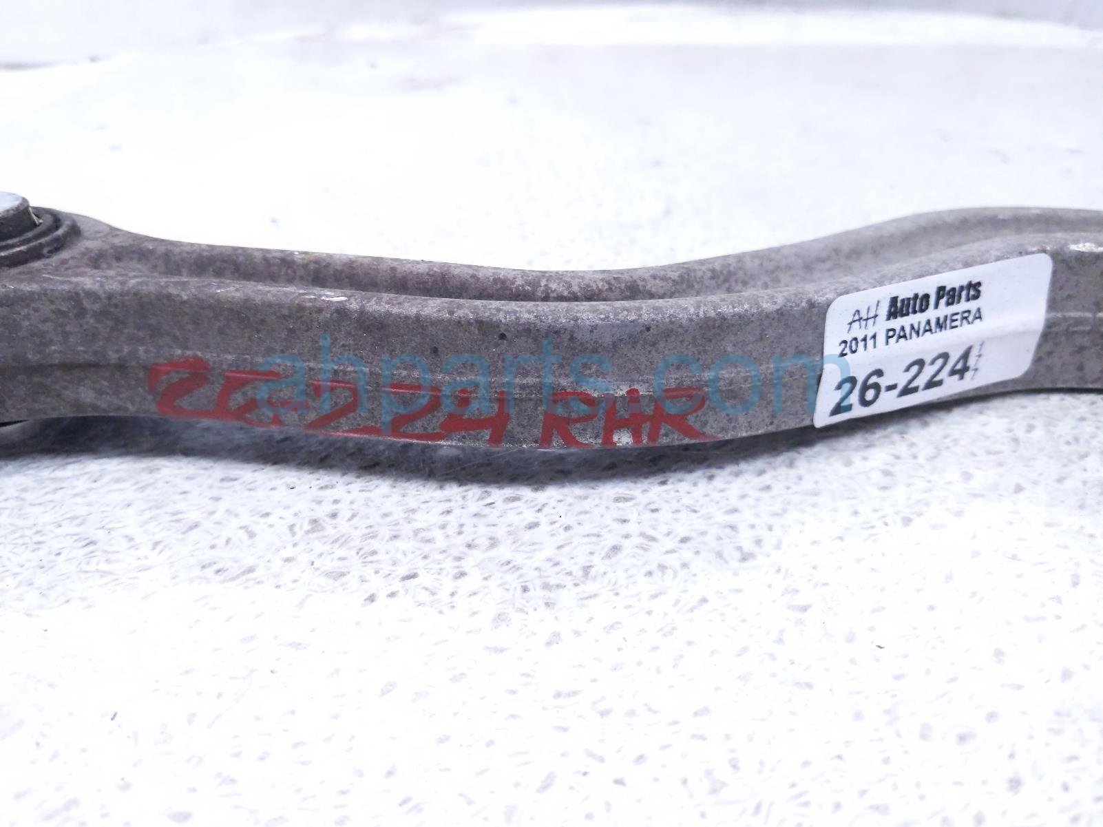 2011 Porsche Panamera Rear Passenger Upper Center Control Arm 970 331 047 00 Replacement 2011 Porsche Panamera Rear Passenger Upper Center Control Arm 970 331 047 00 Replacement thumbnail