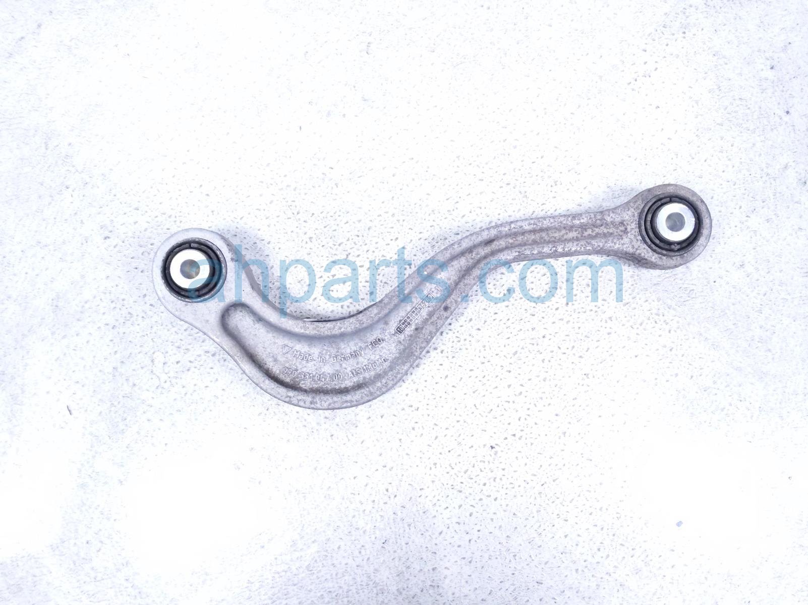 Porsche RR/LH UPPER CENTER ONTROL ARM