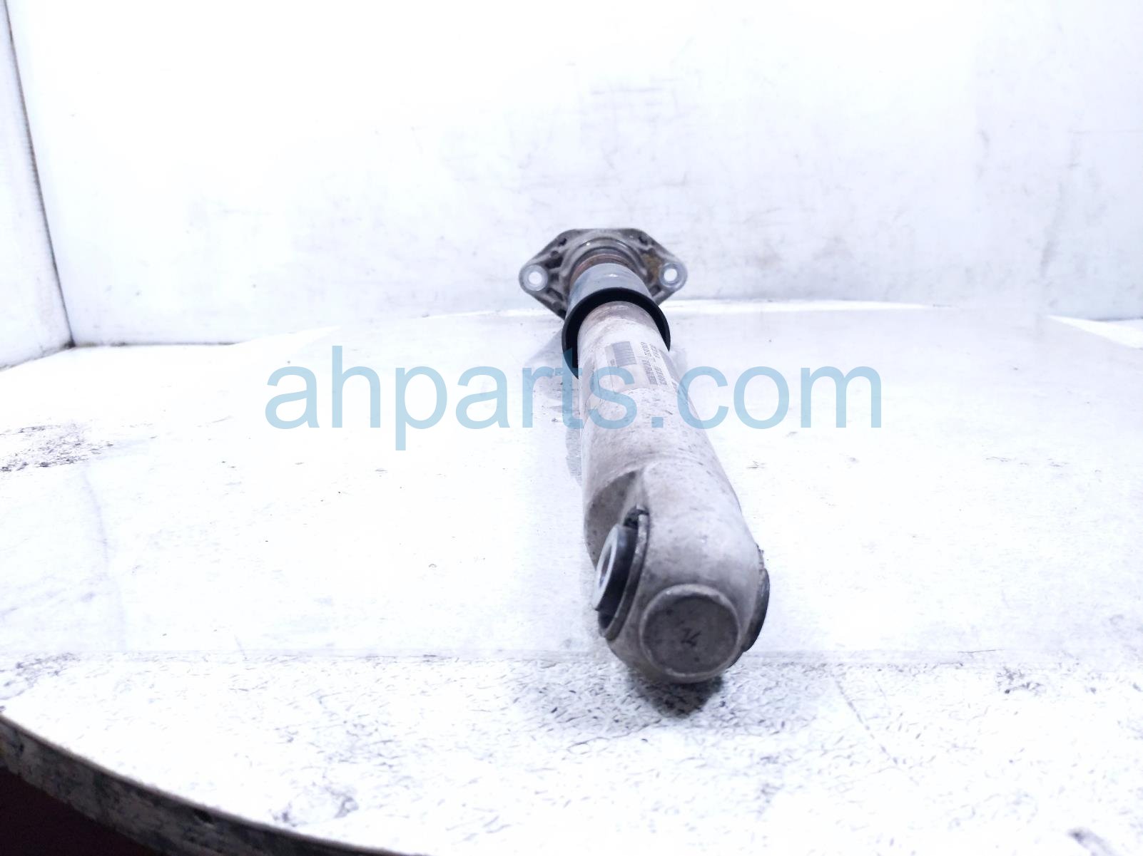 2011 Porsche Panamera Strut / Spring / Rear Passenger Shock Absorber 970 333 041 32 Replacement 2011 Porsche Panamera Strut / Spring / Rear Passenger Shock Absorber 970 333 041 32 Replacement thumbnail