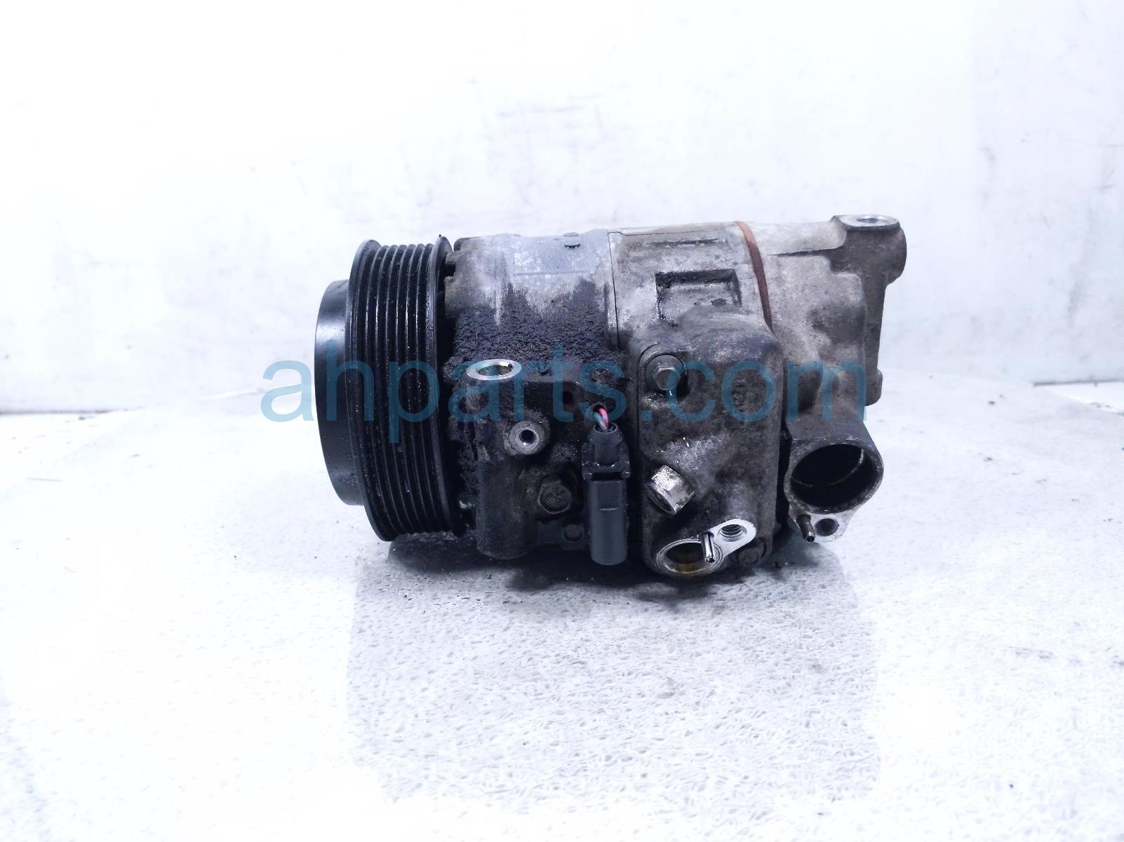 2011 Porsche Panamera Air + Clutch Ac Pump / Compressor 948 126 011 03 Replacement 2011 Porsche Panamera Air + Clutch Ac Pump / Compressor 948 126 011 03 Replacement thumbnail