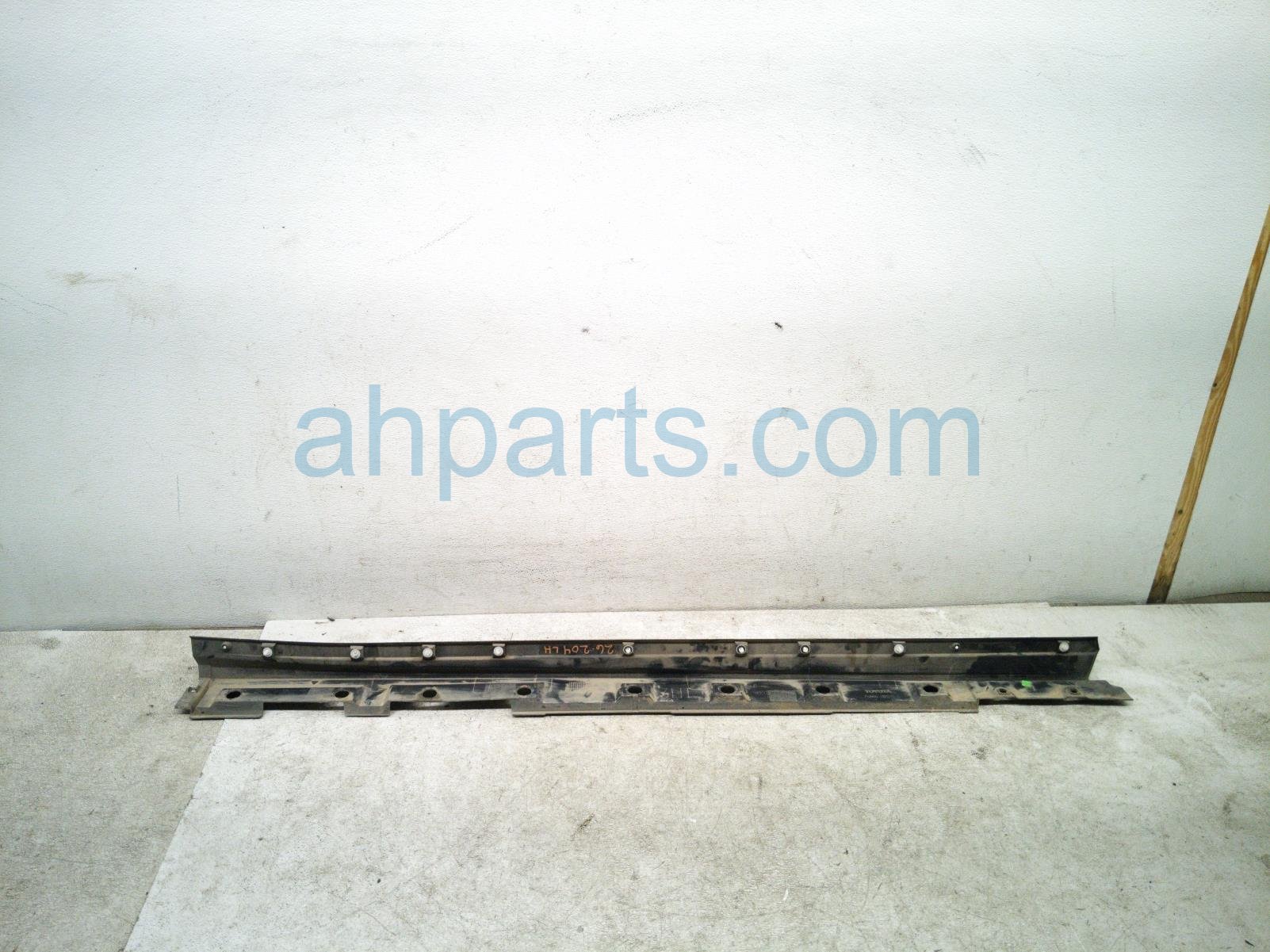 2022 Toyota Prius Rocker Trim Passenger Side Skirt / Molding Red 75850 47030 D1 Replacement 2022 Toyota Prius Rocker Trim Passenger Side Skirt / Molding Red 75850 47030 D1 Replacement thumbnail