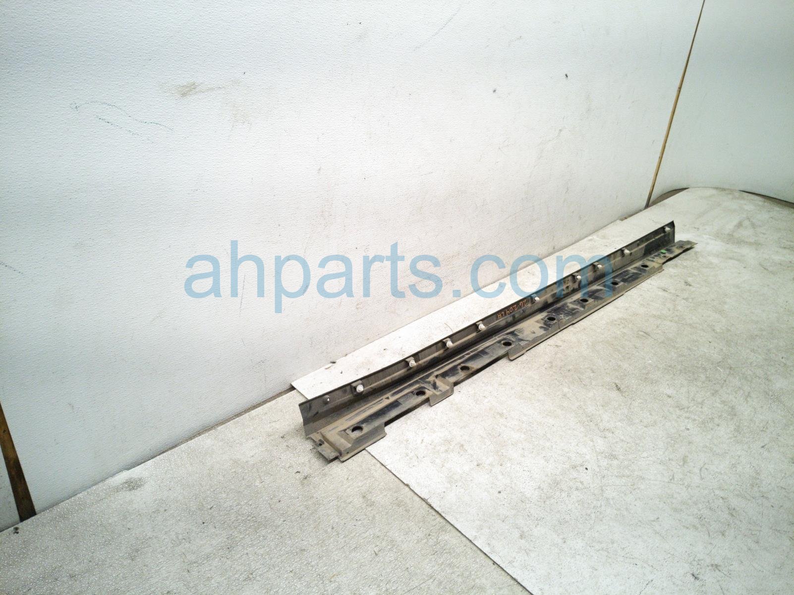 2022 Toyota Prius Rocker Trim Passenger Side Skirt / Molding Red 75850 47030 D1 Replacement 2022 Toyota Prius Rocker Trim Passenger Side Skirt / Molding Red 75850 47030 D1 Replacement thumbnail