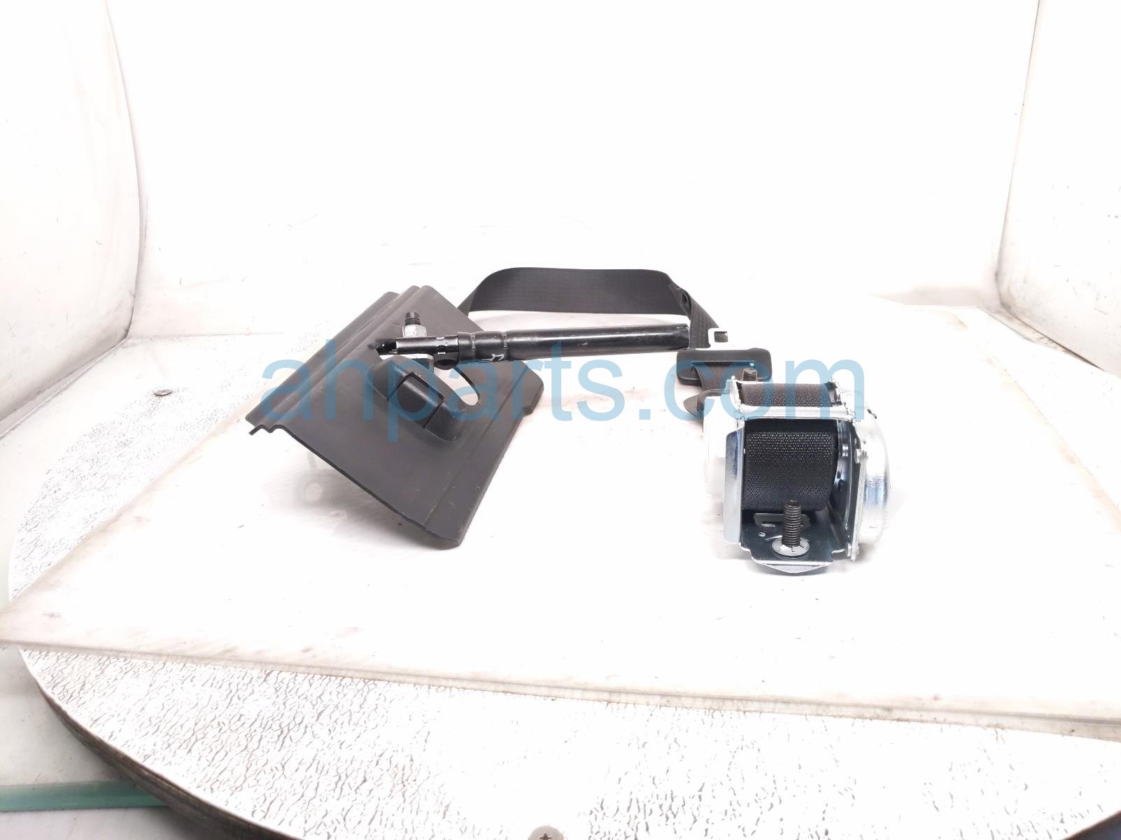 2020 Ford Explorer Front Driver Seat Belt Black LB5Z 78611B09 DA Replacement 2020 Ford Explorer Front Driver Seat Belt Black LB5Z 78611B09 DA Replacement thumbnail