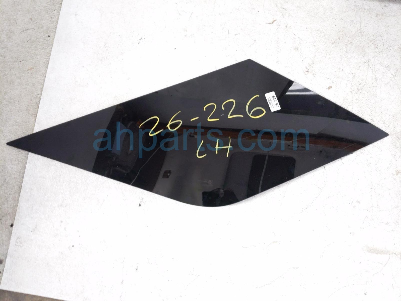 2020 Ford Explorer Driver Quarter Window Glass LB5Z 7829701 A Replacement 2020 Ford Explorer Driver Quarter Window Glass LB5Z 7829701 A Replacement thumbnail