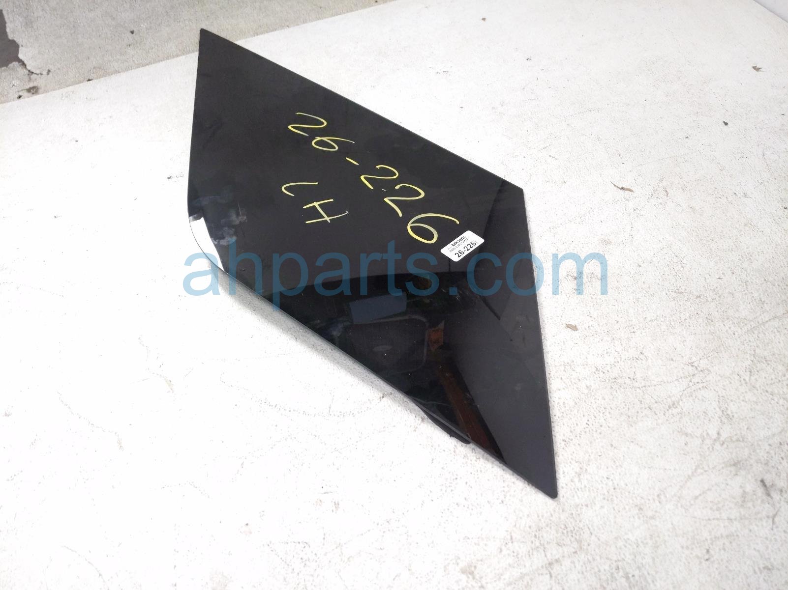 2020 Ford Explorer Driver Quarter Window Glass LB5Z 7829701 A Replacement 2020 Ford Explorer Driver Quarter Window Glass LB5Z 7829701 A Replacement thumbnail