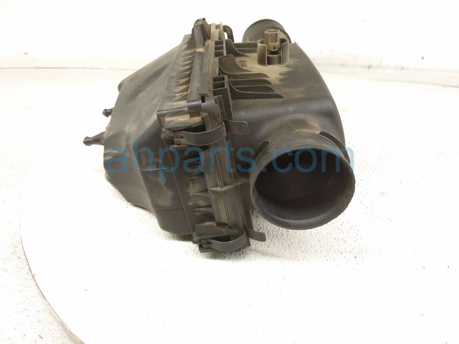 2020 Ford Explorer Air Cleaner Intake Box L1MZ 9600 N Replacement 2020 Ford Explorer Air Cleaner Intake Box L1MZ 9600 N Replacement thumbnail