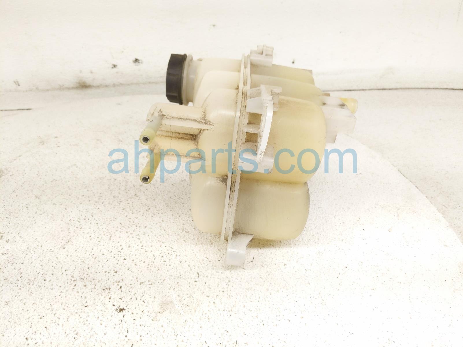 2020 Ford Explorer Coolant Overflow Reservoir Tank L1MZ 8A080 B Replacement 2020 Ford Explorer Coolant Overflow Reservoir Tank L1MZ 8A080 B Replacement thumbnail