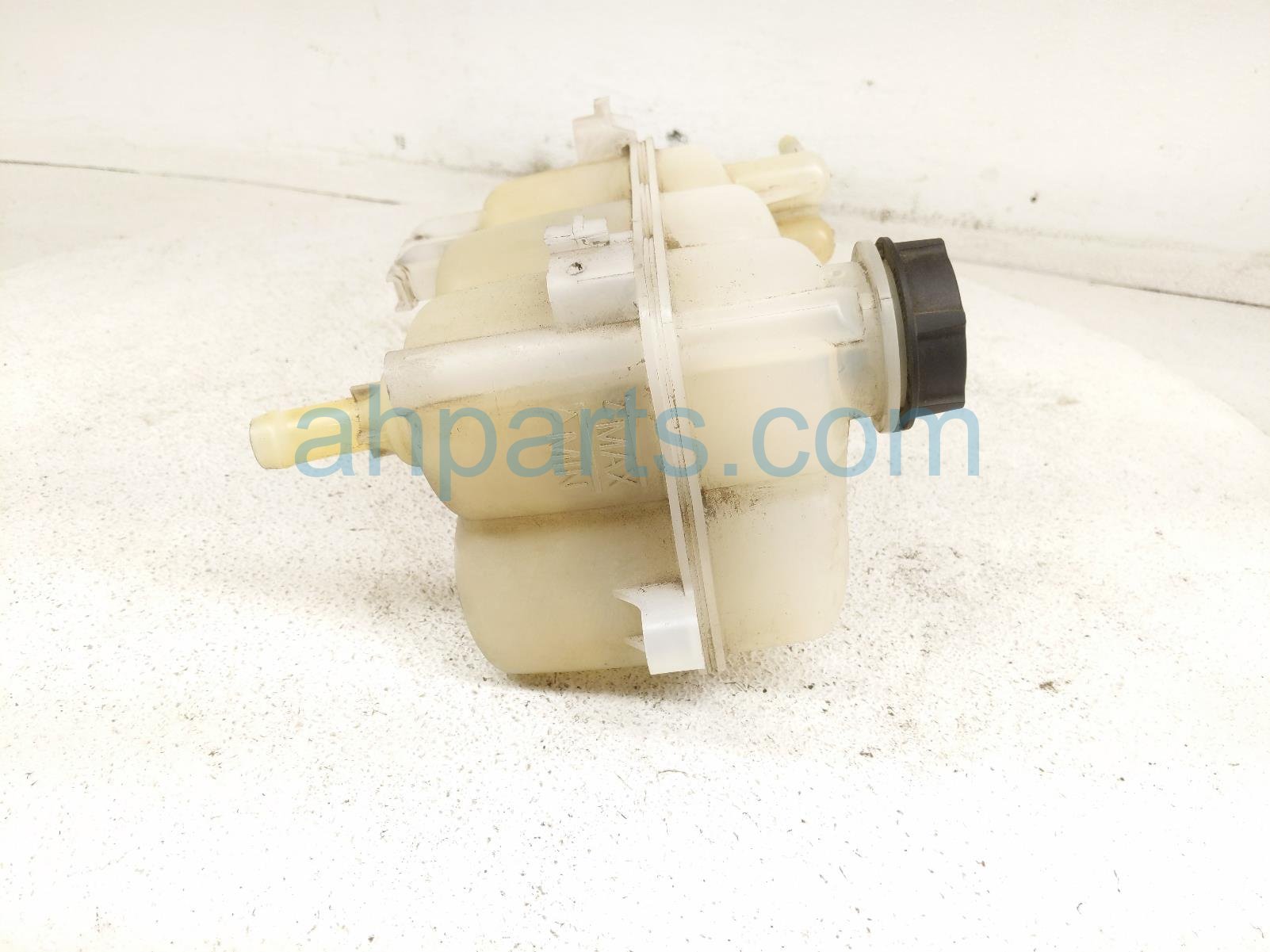 2020 Ford Explorer Coolant Overflow Reservoir Tank L1MZ 8A080 B Replacement 2020 Ford Explorer Coolant Overflow Reservoir Tank L1MZ 8A080 B Replacement thumbnail