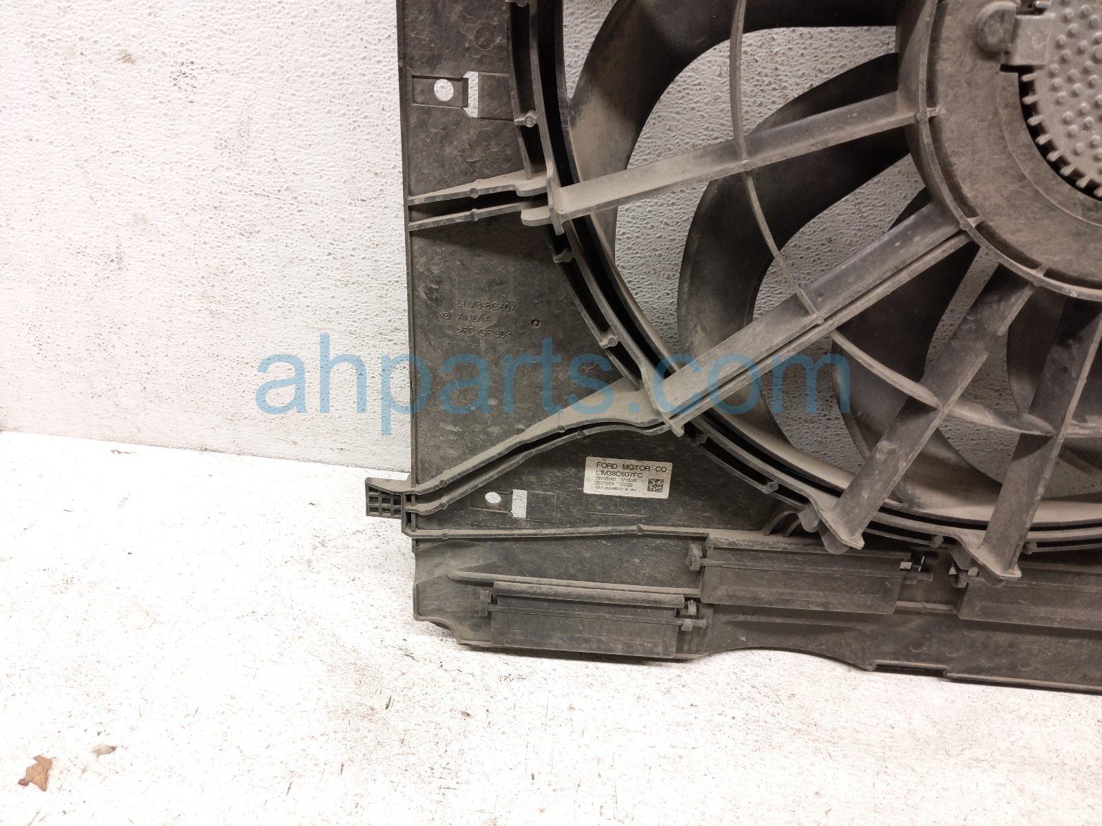 2020 Ford Explorer Cooling Radiator Fan Assembly P1MZ 8C607 E Replacement 2020 Ford Explorer Cooling Radiator Fan Assembly P1MZ 8C607 E Replacement thumbnail