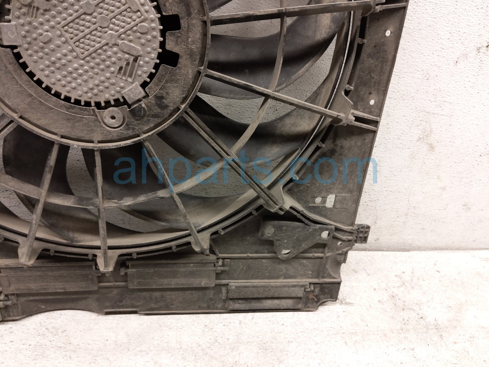 2020 Ford Explorer Cooling Radiator Fan Assembly P1MZ 8C607 E Replacement 2020 Ford Explorer Cooling Radiator Fan Assembly P1MZ 8C607 E Replacement thumbnail