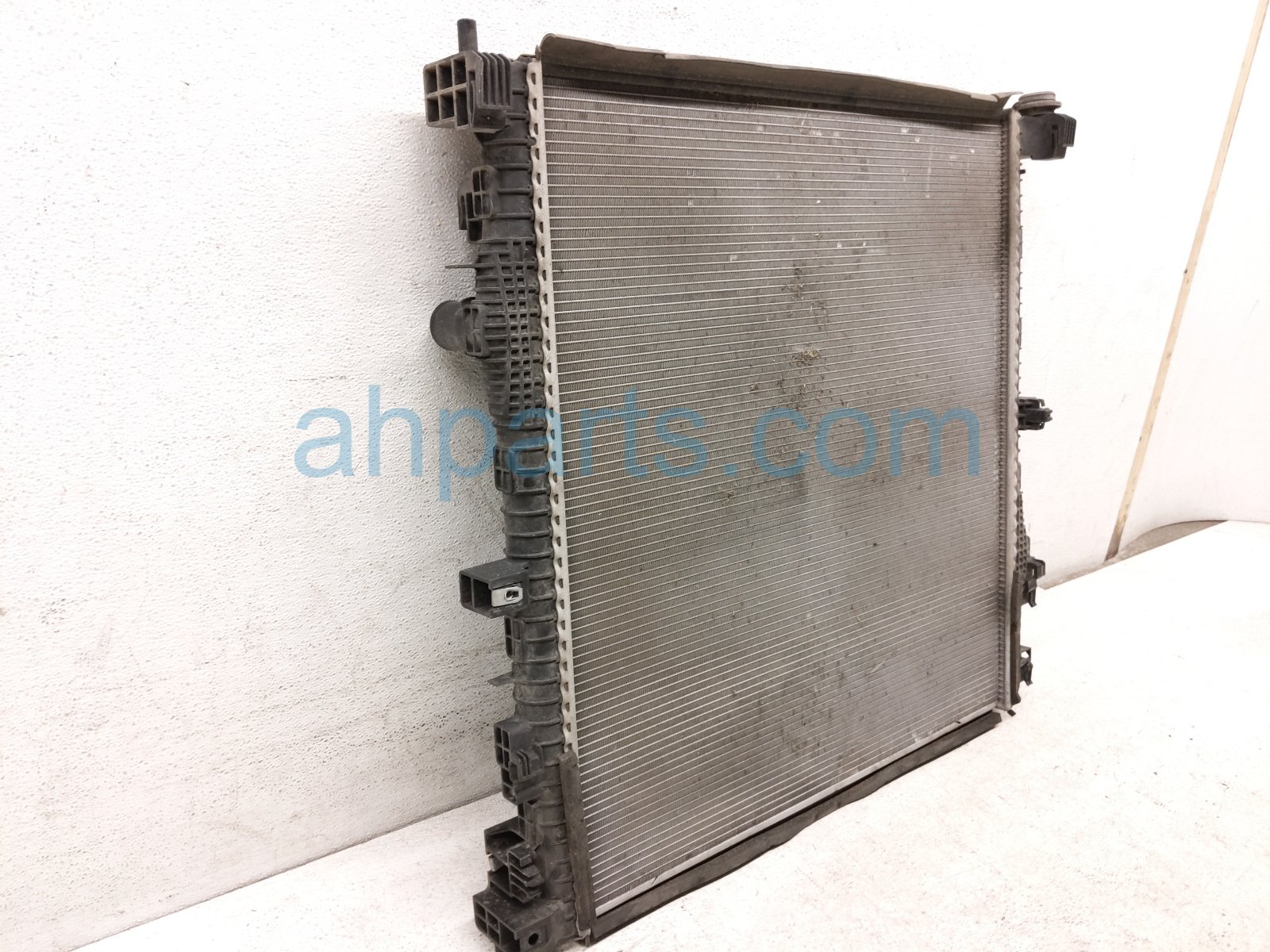 2020 Ford Explorer Radiator L1MZ 8005 L Replacement 2020 Ford Explorer Radiator L1MZ 8005 L Replacement thumbnail