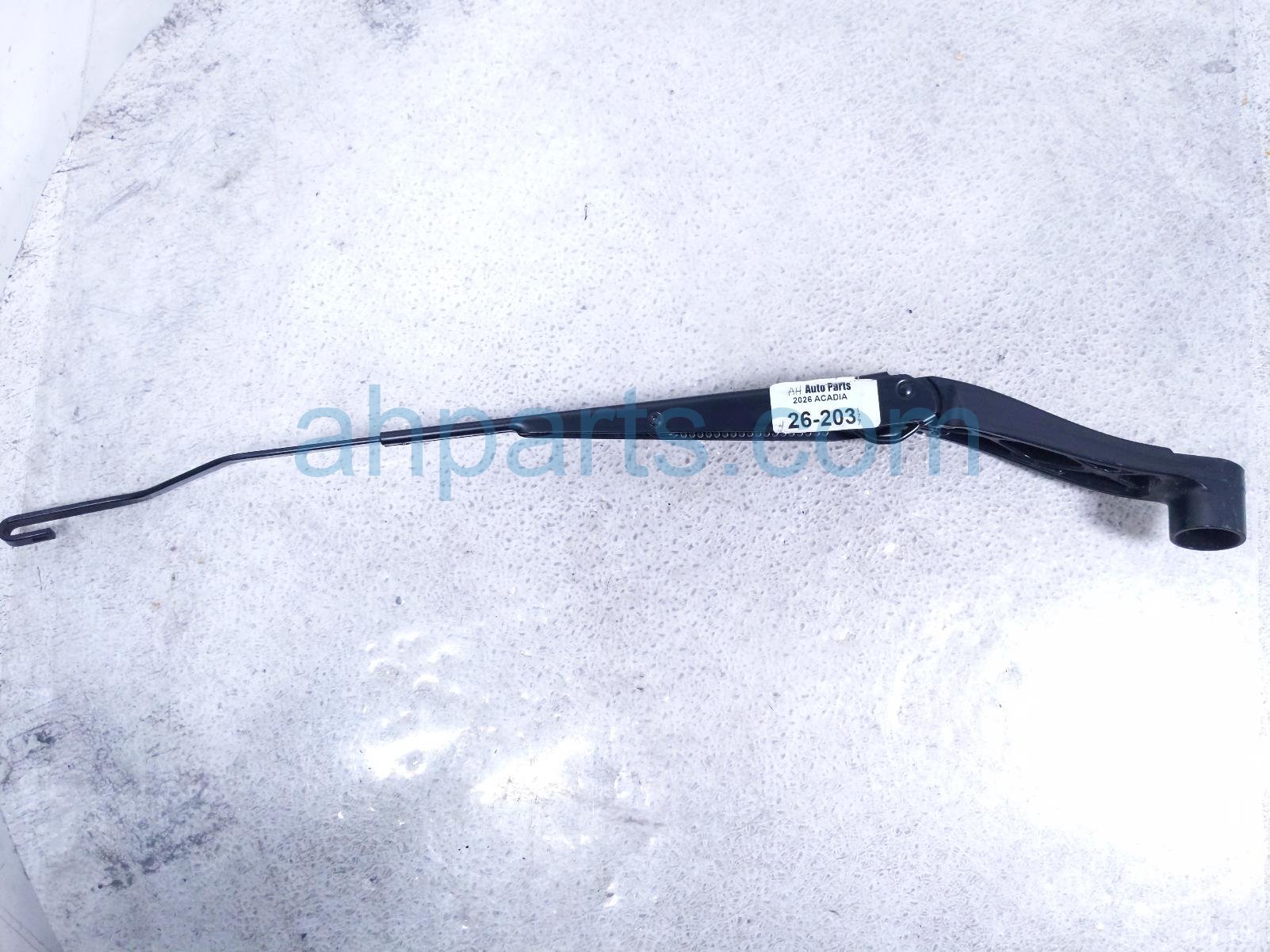GMC LH WINDSHIELD WIPER ARM