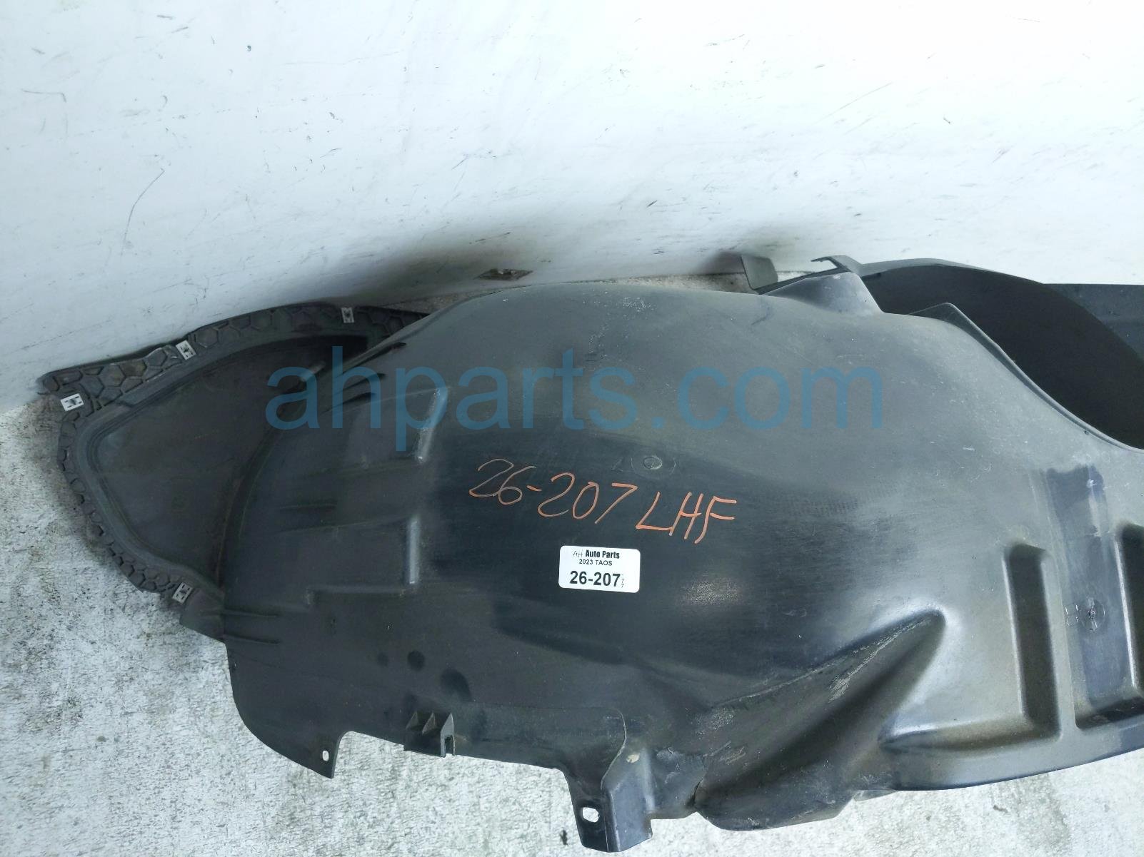 2023 Volkswagen Taos Front Driver Inner Fender Liner 2GJ 805 911 E Replacement 2023 Volkswagen Taos Front Driver Inner Fender Liner 2GJ 805 911 E Replacement thumbnail