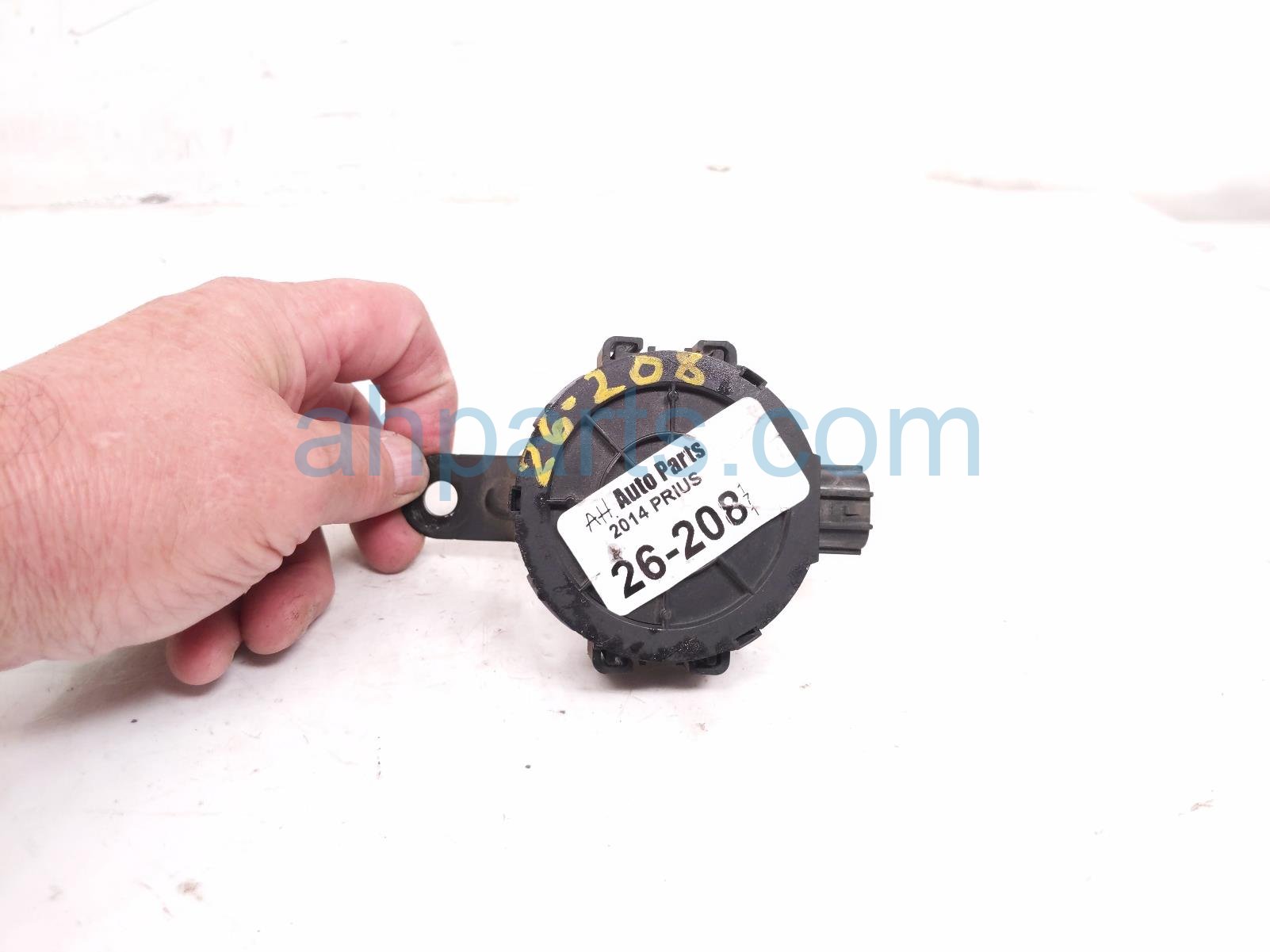 2014 Toyota Prius Vehicle Proximity Warning Speaker 86570 47010 Replacement 2014 Toyota Prius Vehicle Proximity Warning Speaker 86570 47010 Replacement thumbnail