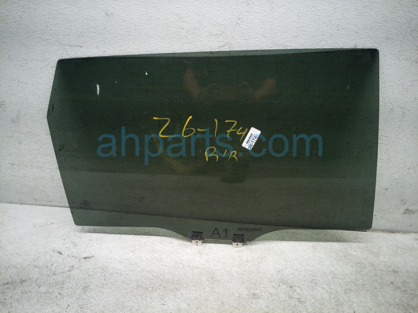 $145 Honda RR/RH DOOR GLASS WINDOW