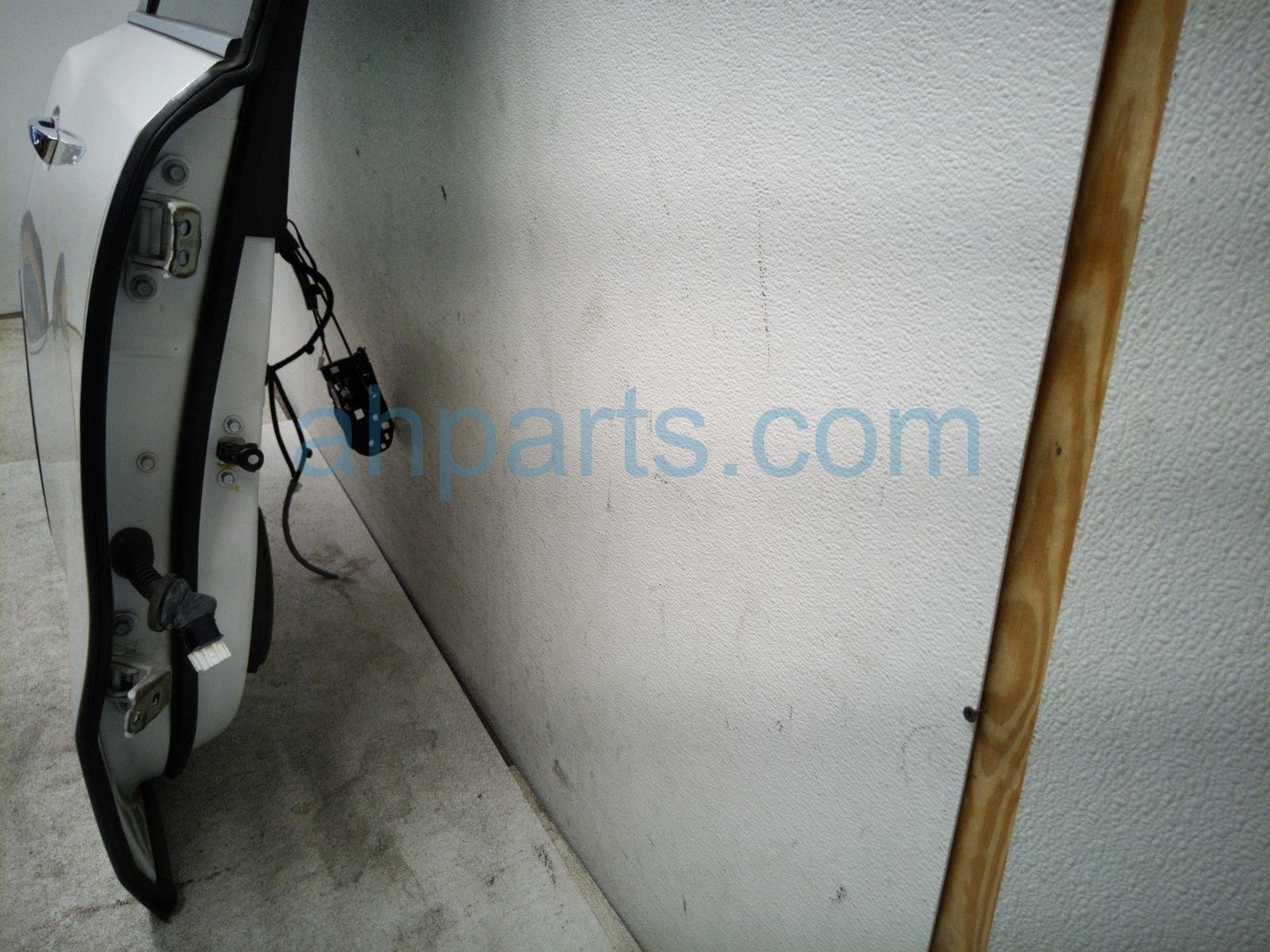 2020 Acura MDX Rear Passenger Door White No Inside Trim 67510 TZ5 A70ZZ Replacement 2020 Acura MDX Rear Passenger Door White No Inside Trim 67510 TZ5 A70ZZ Replacement thumbnail