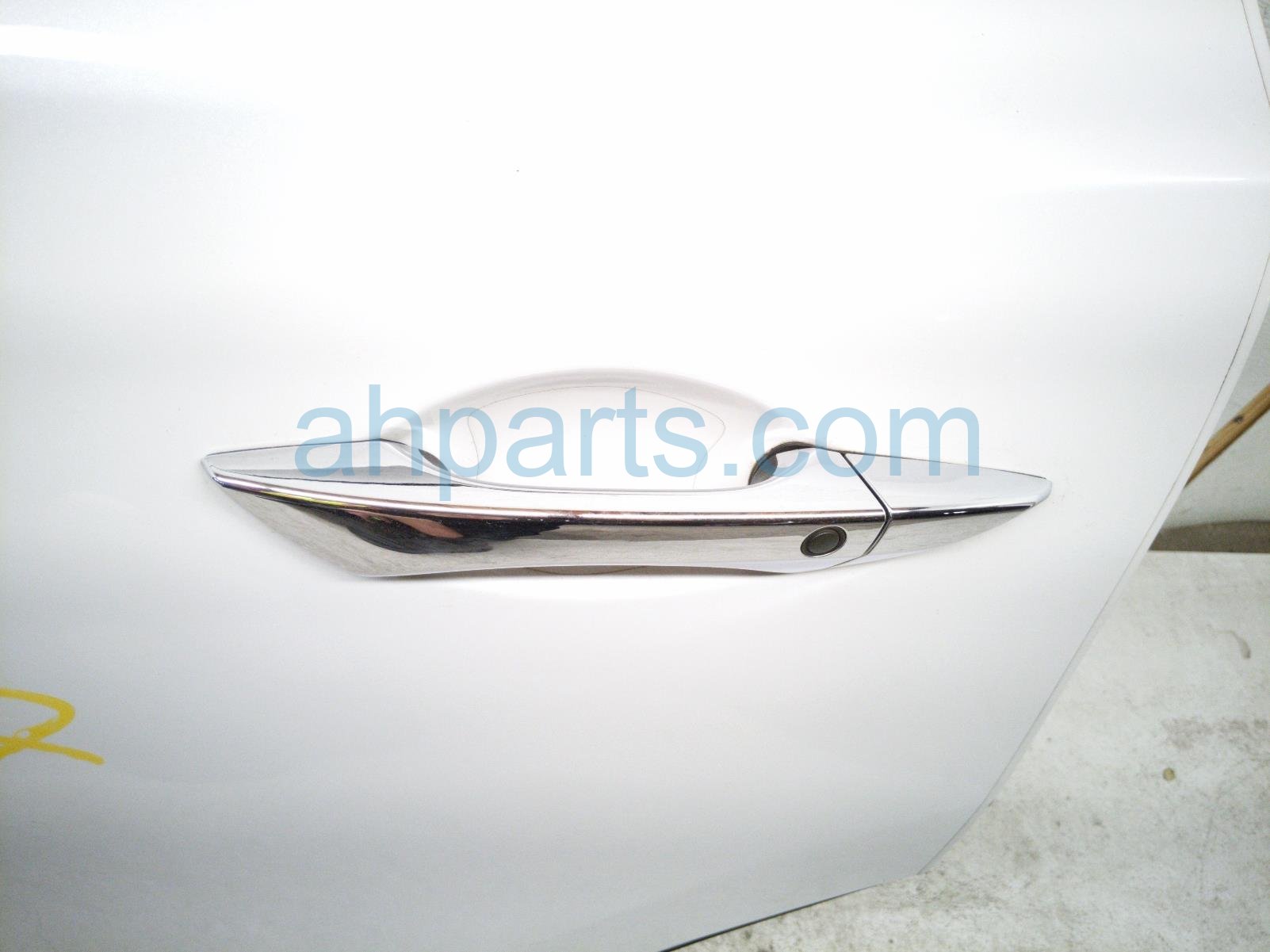 2020 Acura MDX Rear Driver Door White No Inside Trim 67550 TZ5 A70ZZ Replacement 2020 Acura MDX Rear Driver Door White No Inside Trim 67550 TZ5 A70ZZ Replacement thumbnail