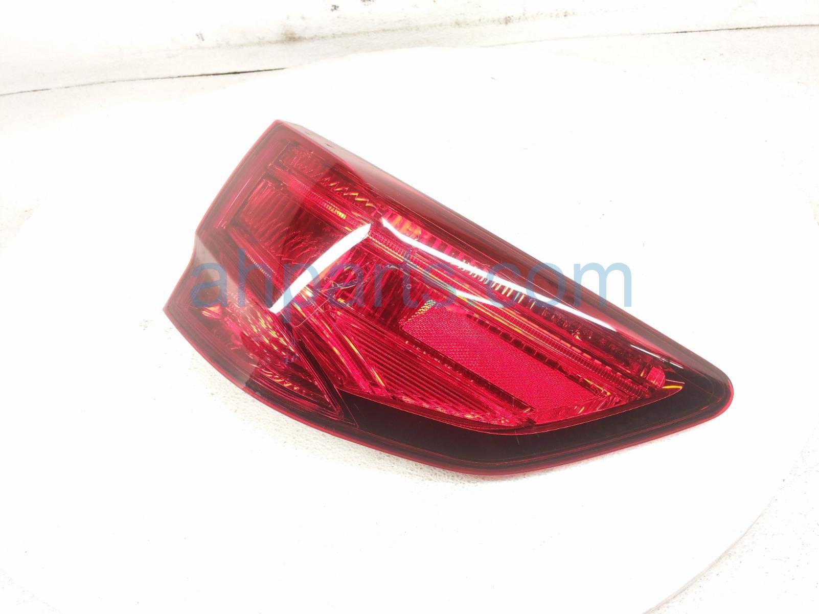 Acura RH TAIL LAMP (ON BODY)