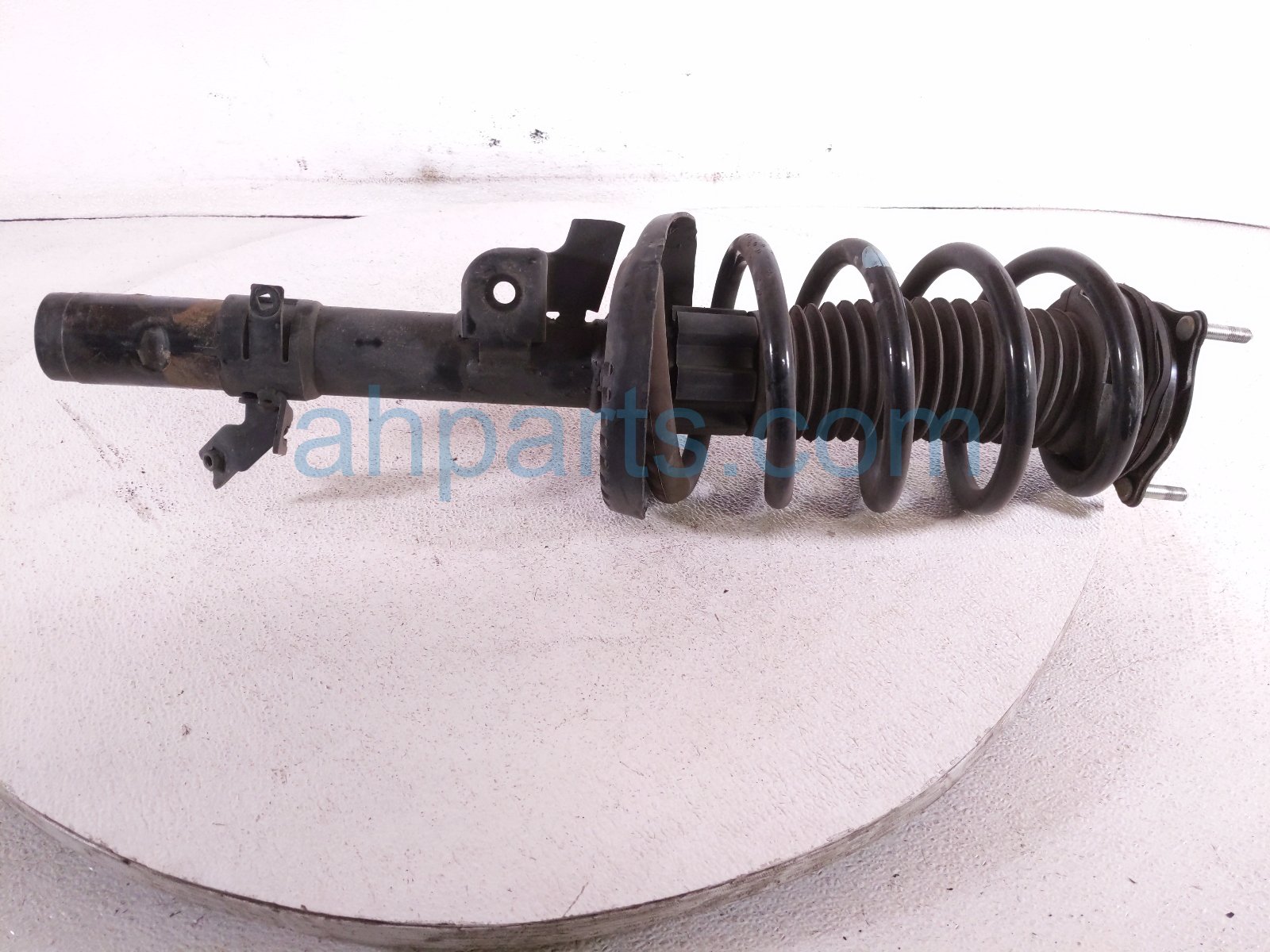 2020 Acura MDX Front Driver Strut Absorber + Spring 51621 TZ5 A02 Replacement 2020 Acura MDX Front Driver Strut Absorber + Spring 51621 TZ5 A02 Replacement thumbnail