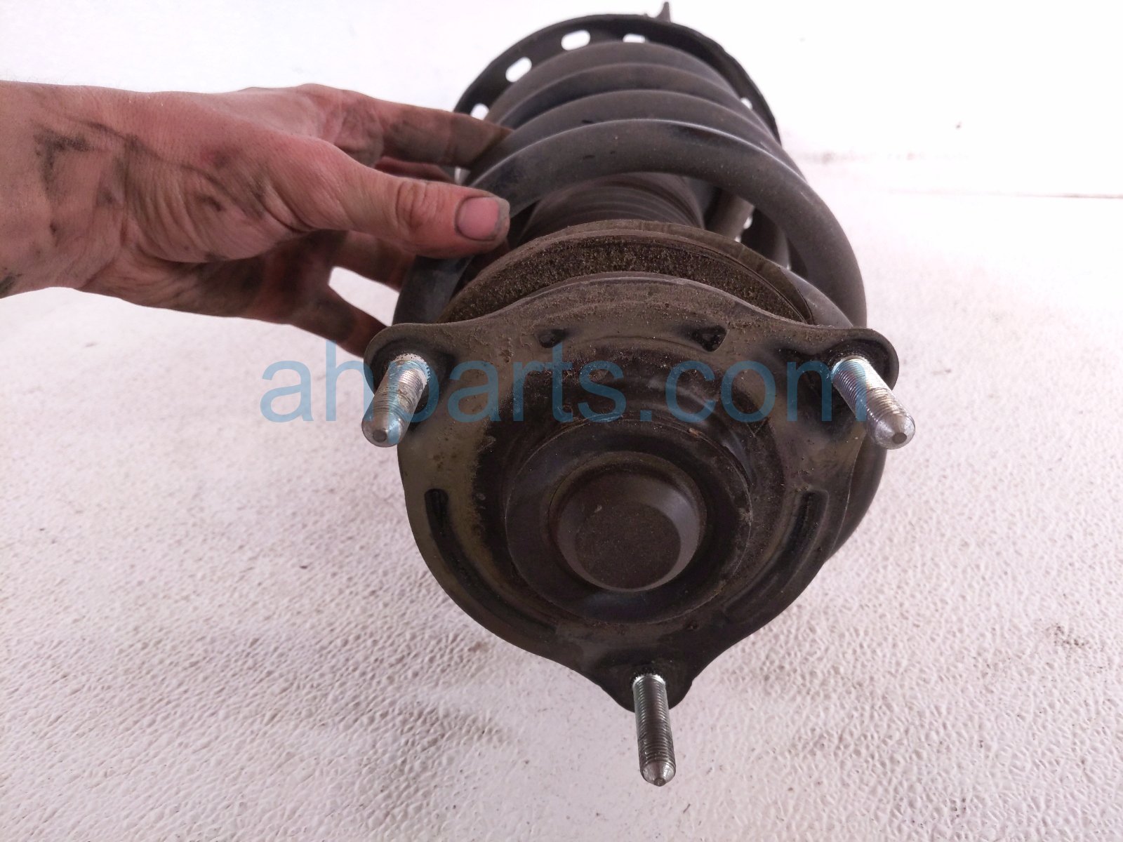 2020 Acura MDX Front Driver Strut Absorber + Spring 51621 TZ5 A02 Replacement 2020 Acura MDX Front Driver Strut Absorber + Spring 51621 TZ5 A02 Replacement thumbnail