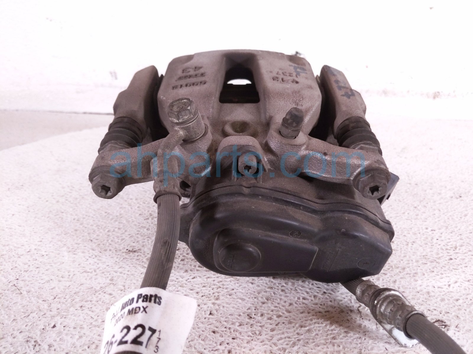 2020 Acura MDX Rear Driver Brake Caliper 43019 TZ5 A11 Replacement 2020 Acura MDX Rear Driver Brake Caliper 43019 TZ5 A11 Replacement thumbnail