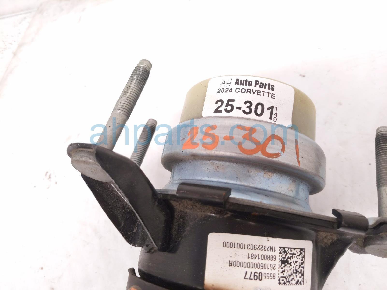 2024 Chevy Corvette Engine/motor Front Passenger Engine Mount 6.2l A/t 85550977 Replacement 2024 Chevy Corvette Engine/motor Front Passenger Engine Mount 6.2l A/t 85550977 Replacement thumbnail