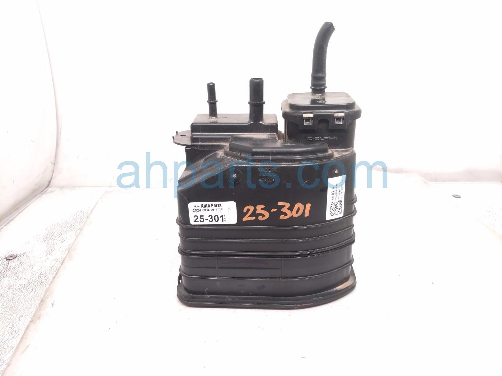 2024 Chevy Corvette Fuel Vapor Charcoal Canister 6.2l 86798371 Replacement 2024 Chevy Corvette Fuel Vapor Charcoal Canister 6.2l 86798371 Replacement thumbnail