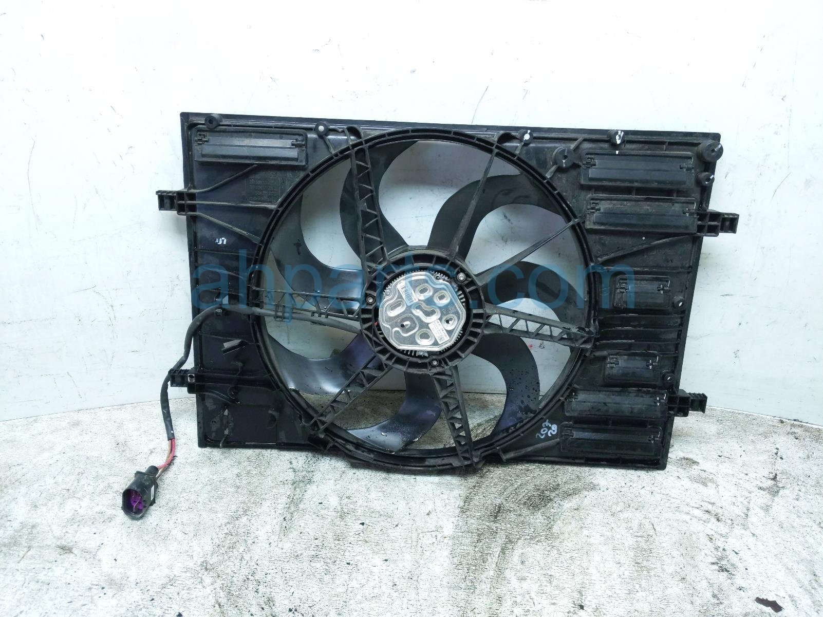 2023 Volkswagen Taos Cooling Radiator Fan Assembly 5QM 121 203 H Replacement 2023 Volkswagen Taos Cooling Radiator Fan Assembly 5QM 121 203 H Replacement thumbnail
