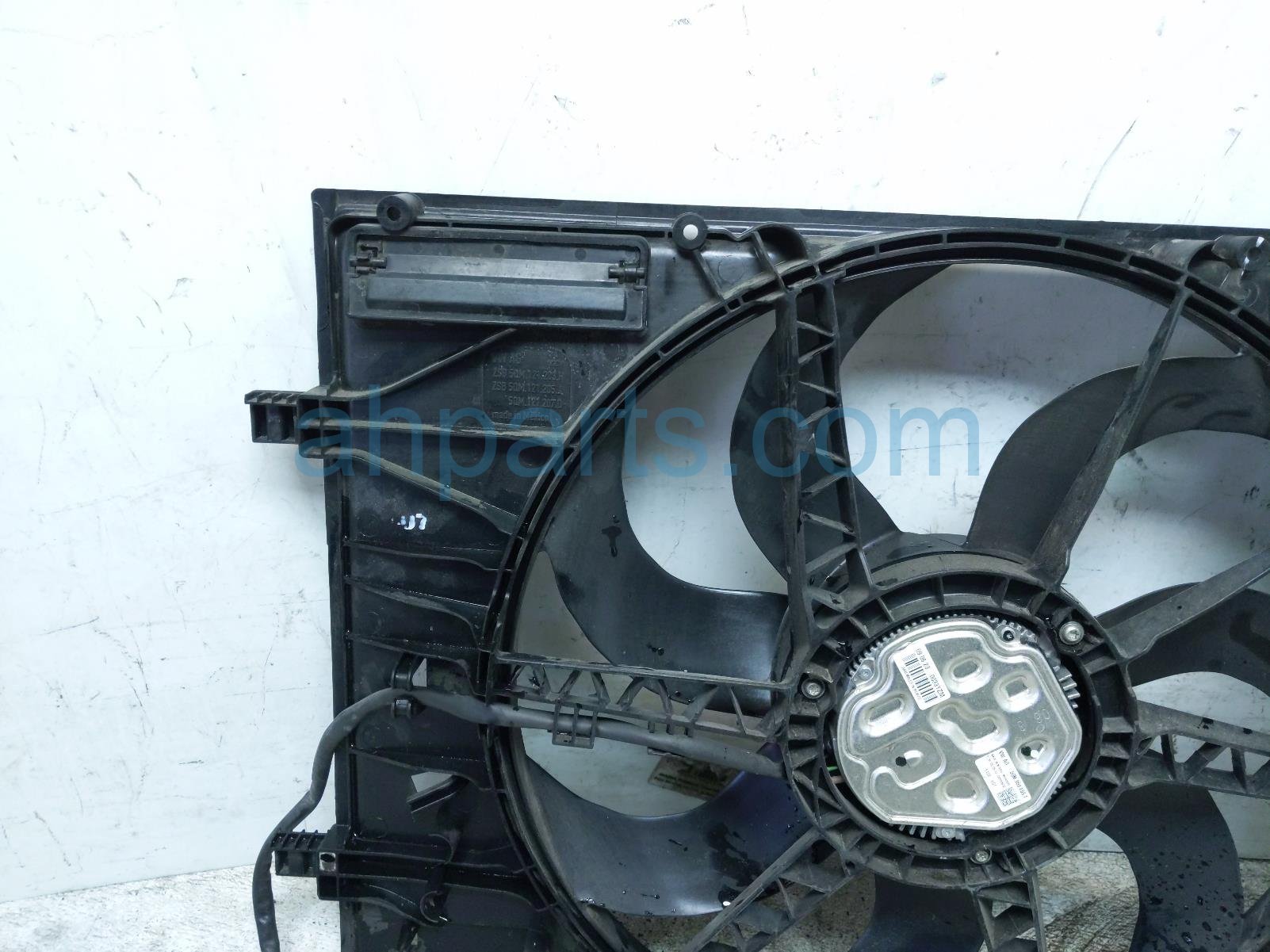 2023 Volkswagen Taos Cooling Radiator Fan Assembly 5QM 121 203 H Replacement 2023 Volkswagen Taos Cooling Radiator Fan Assembly 5QM 121 203 H Replacement thumbnail