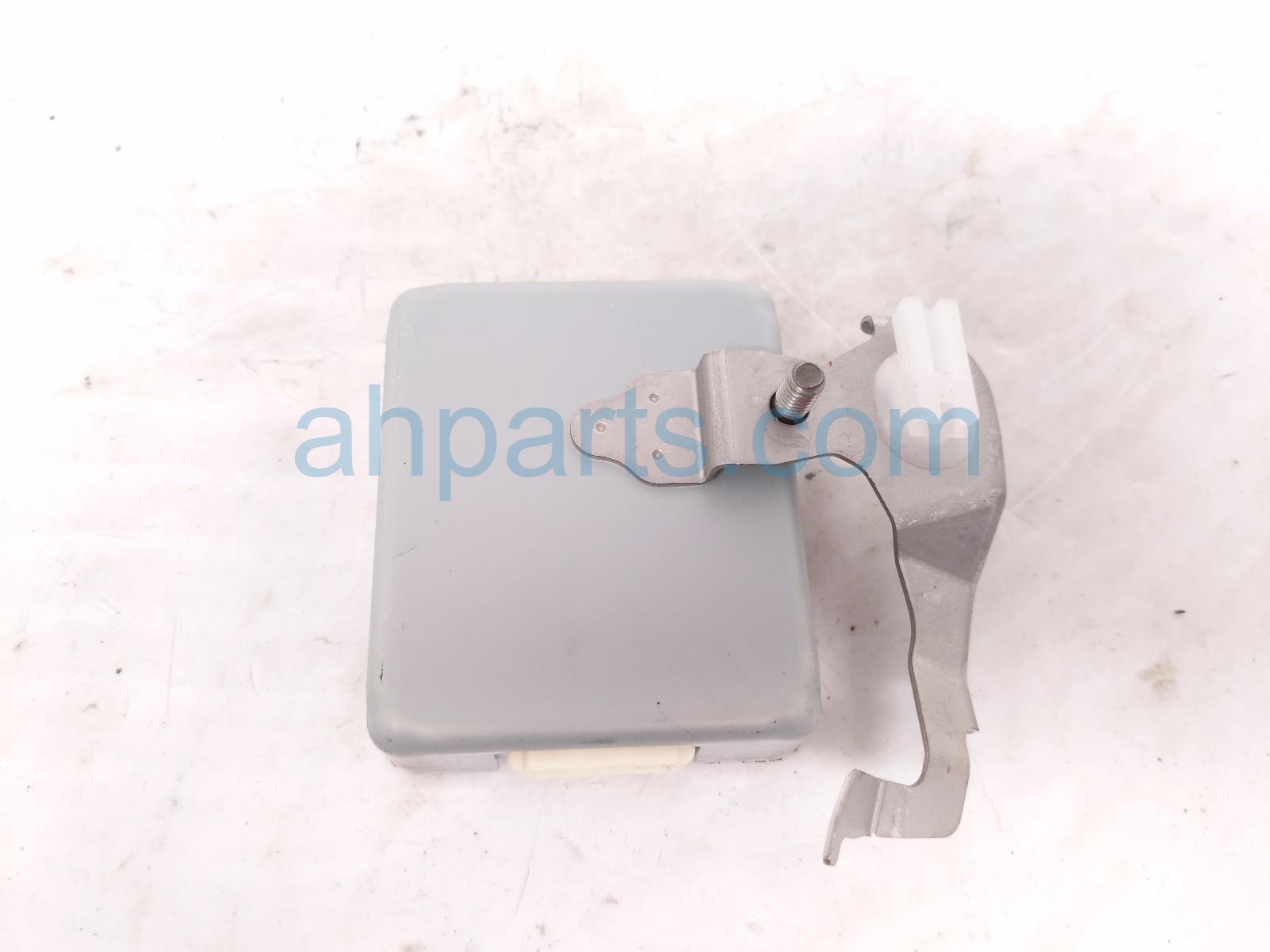 2022 Toyota Prius Approach Speaker Ctrl Module Rear Driver 86572 47160 Replacement 2022 Toyota Prius Approach Speaker Ctrl Module Rear Driver 86572 47160 Replacement thumbnail