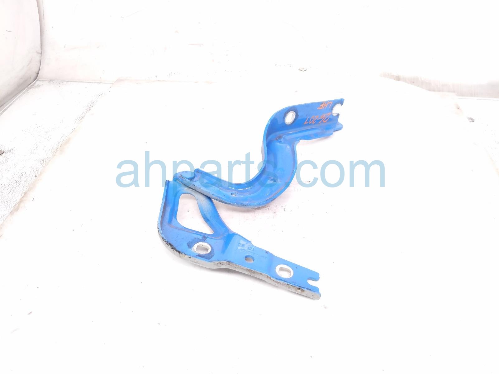 2023 Volkswagen Taos Driver Hood Hinge Blue 2GJ 823 301 A Replacement 2023 Volkswagen Taos Driver Hood Hinge Blue 2GJ 823 301 A Replacement thumbnail