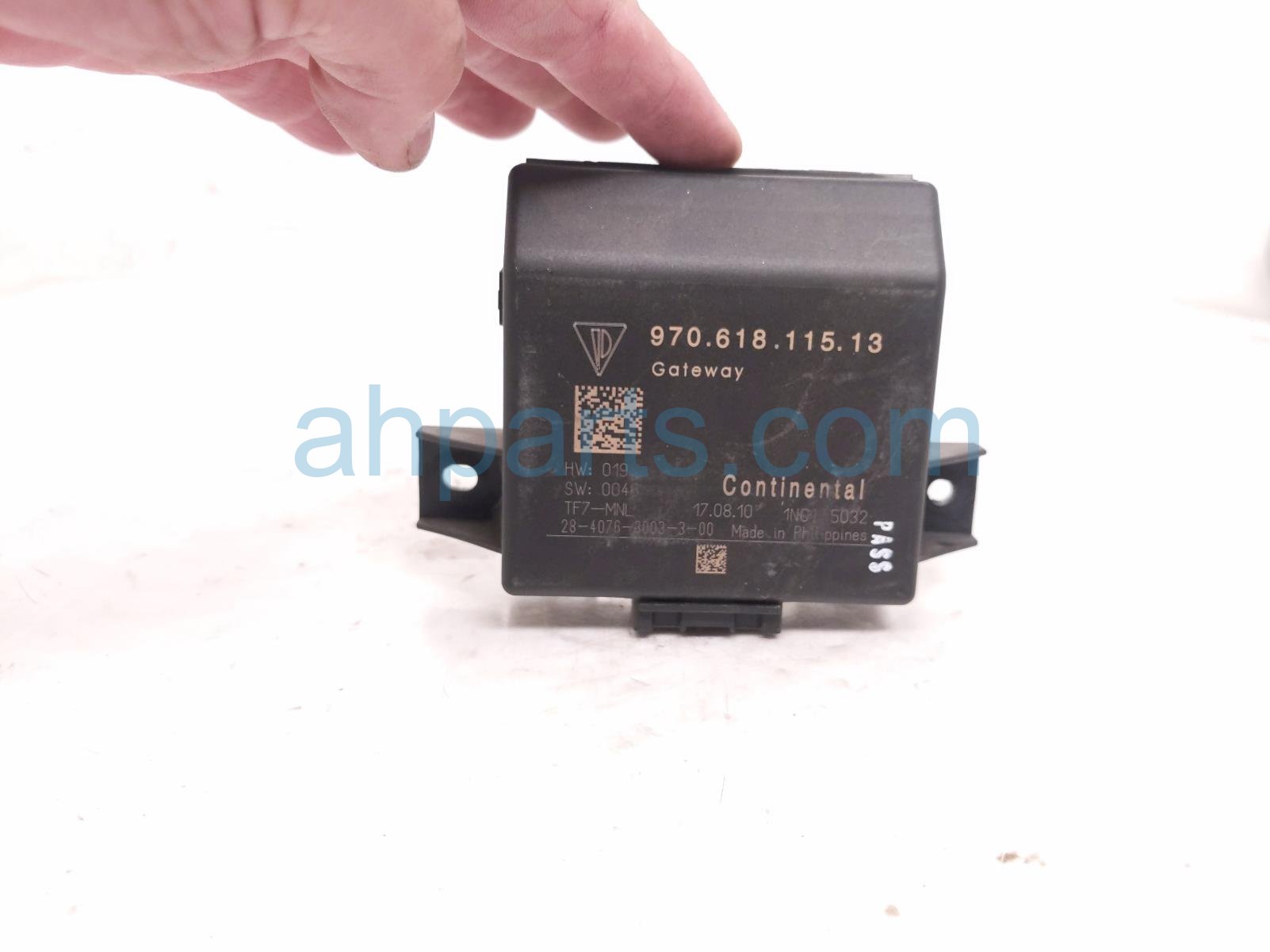 2011 Porsche Panamera Gateway Control Module 970 618 115 14 Replacement 2011 Porsche Panamera Gateway Control Module 970 618 115 14 Replacement thumbnail